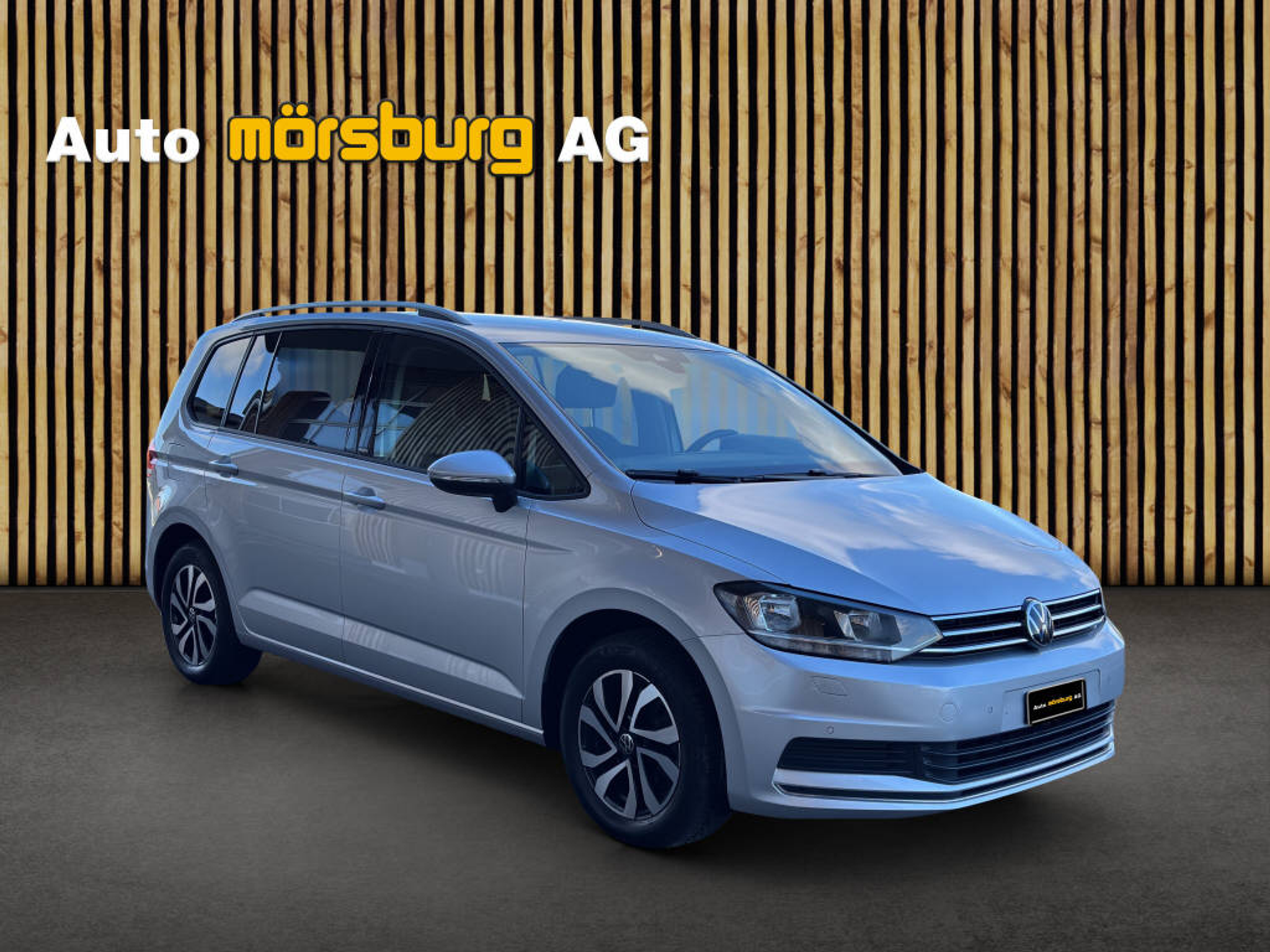 listing desktop thumbnail image 1