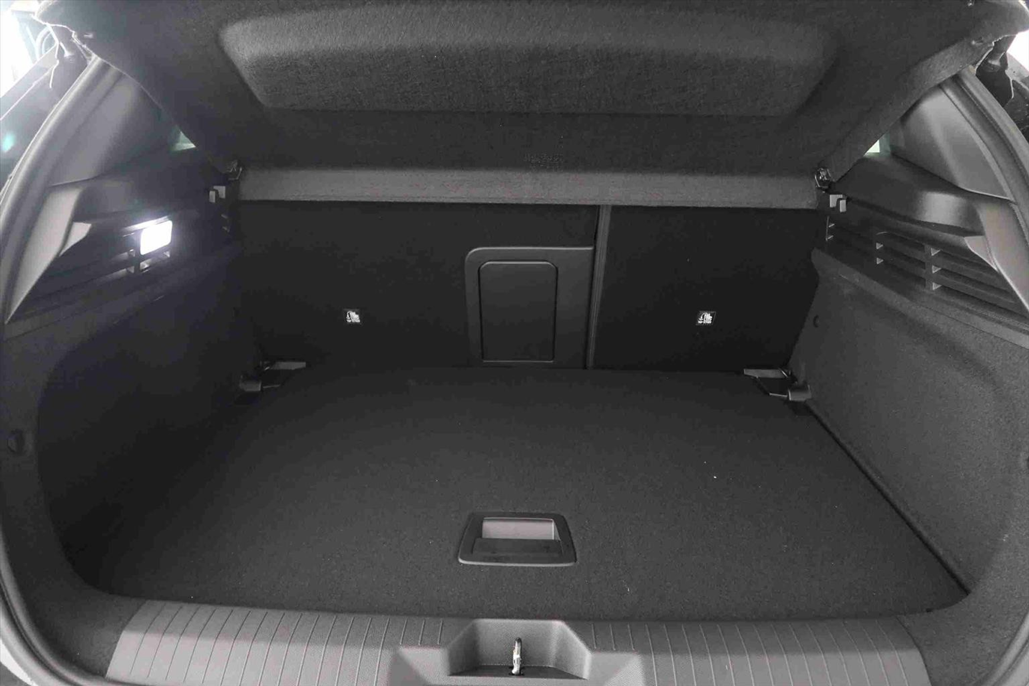 listing desktop thumbnail image 7