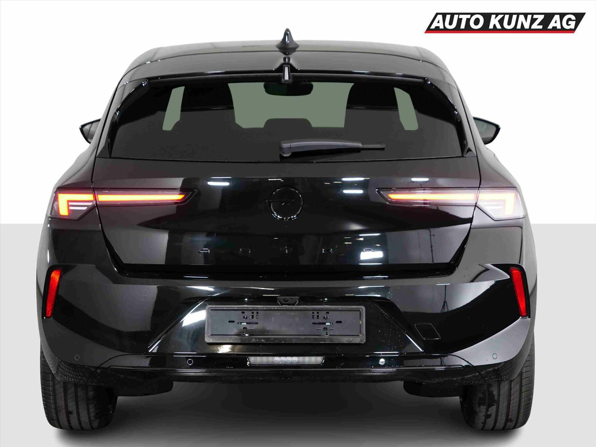 listing desktop thumbnail image 3