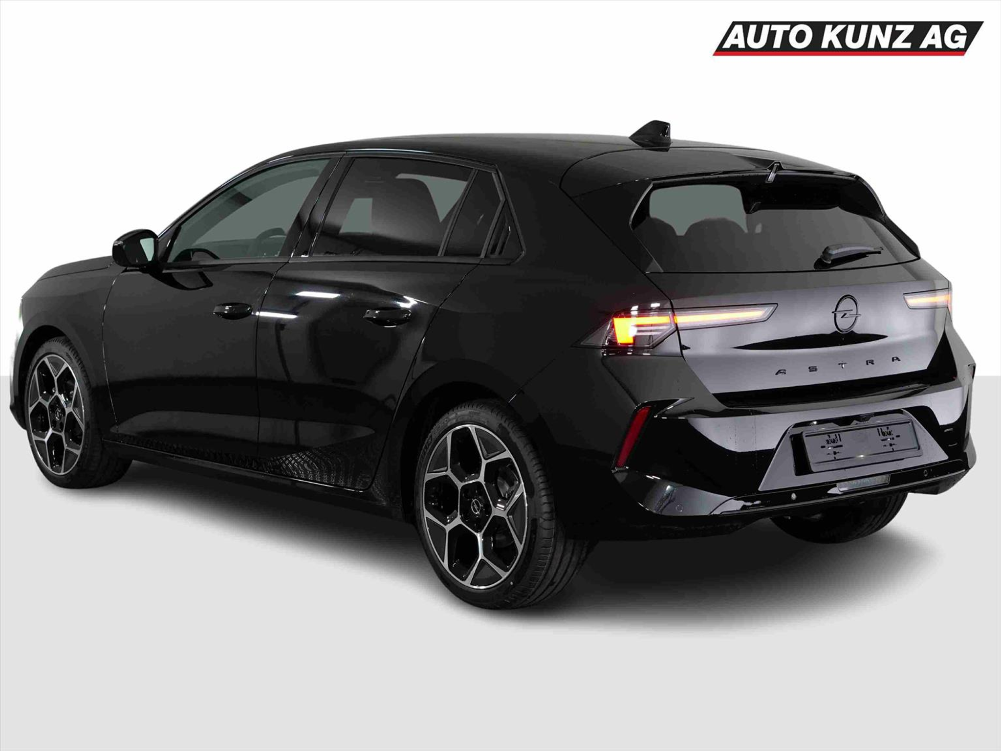 listing desktop thumbnail image 1