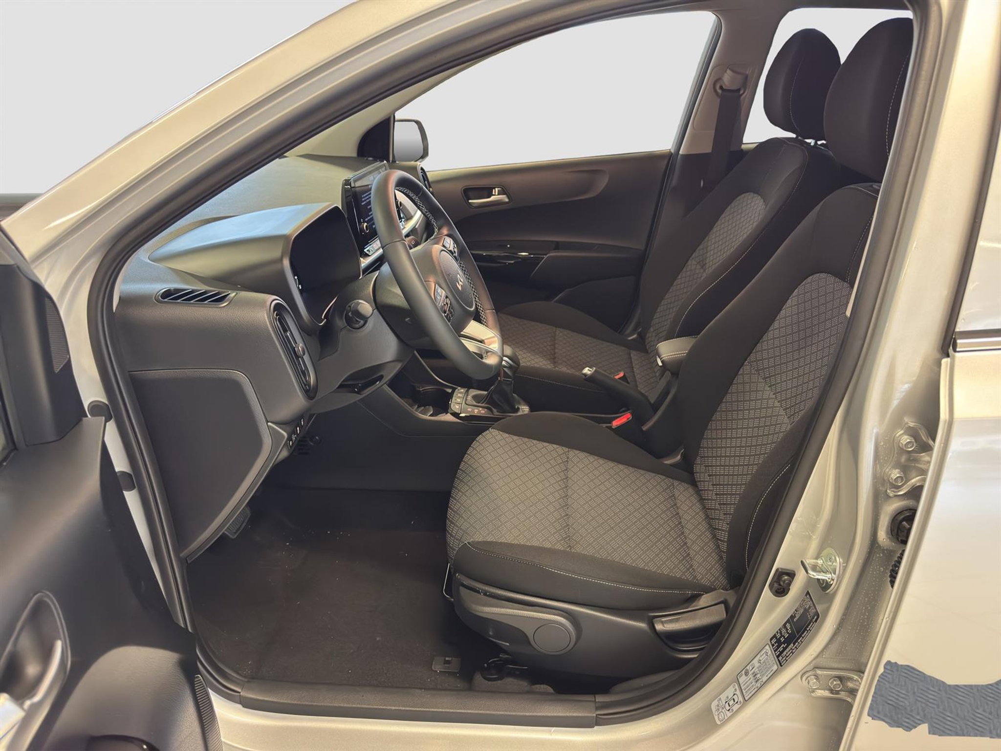 listing desktop thumbnail image 6