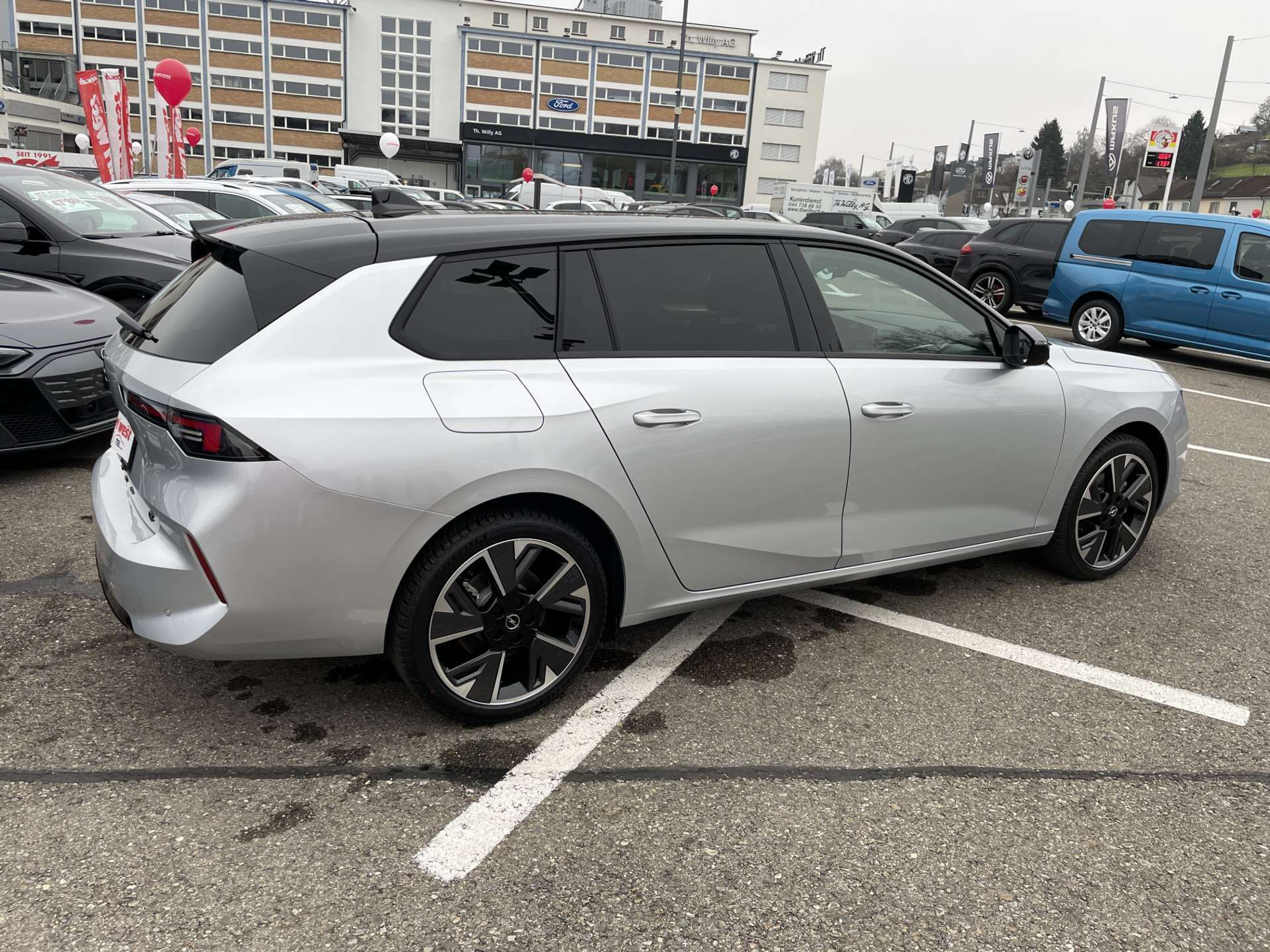 listing desktop thumbnail image 10