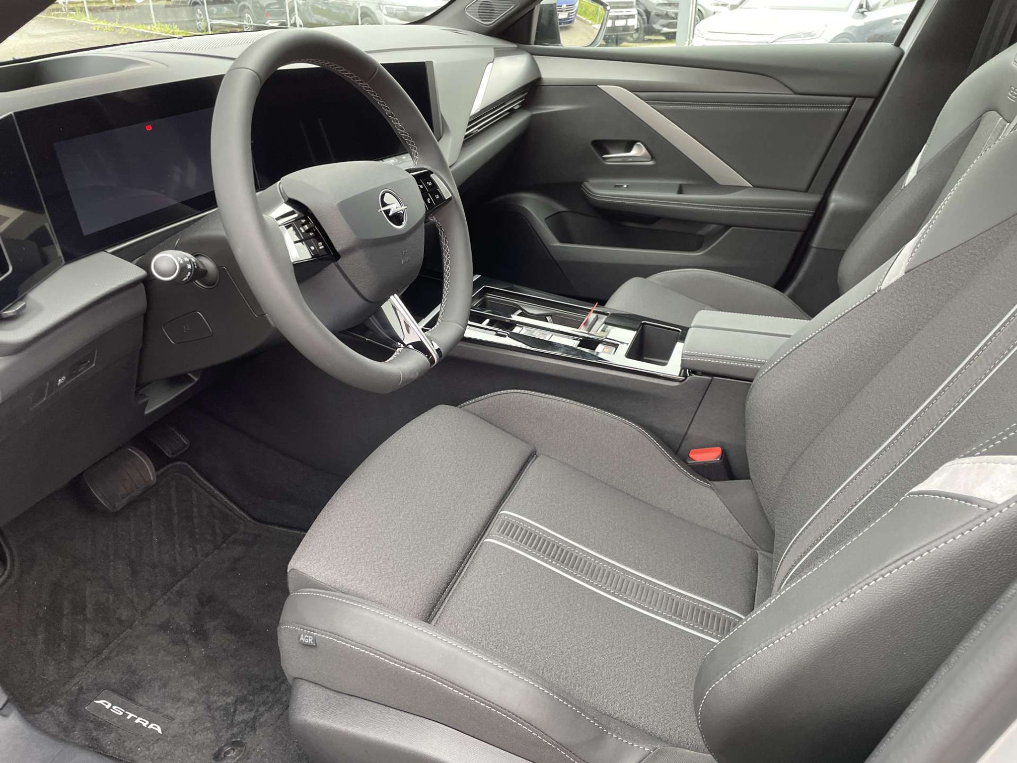 listing desktop thumbnail image 5