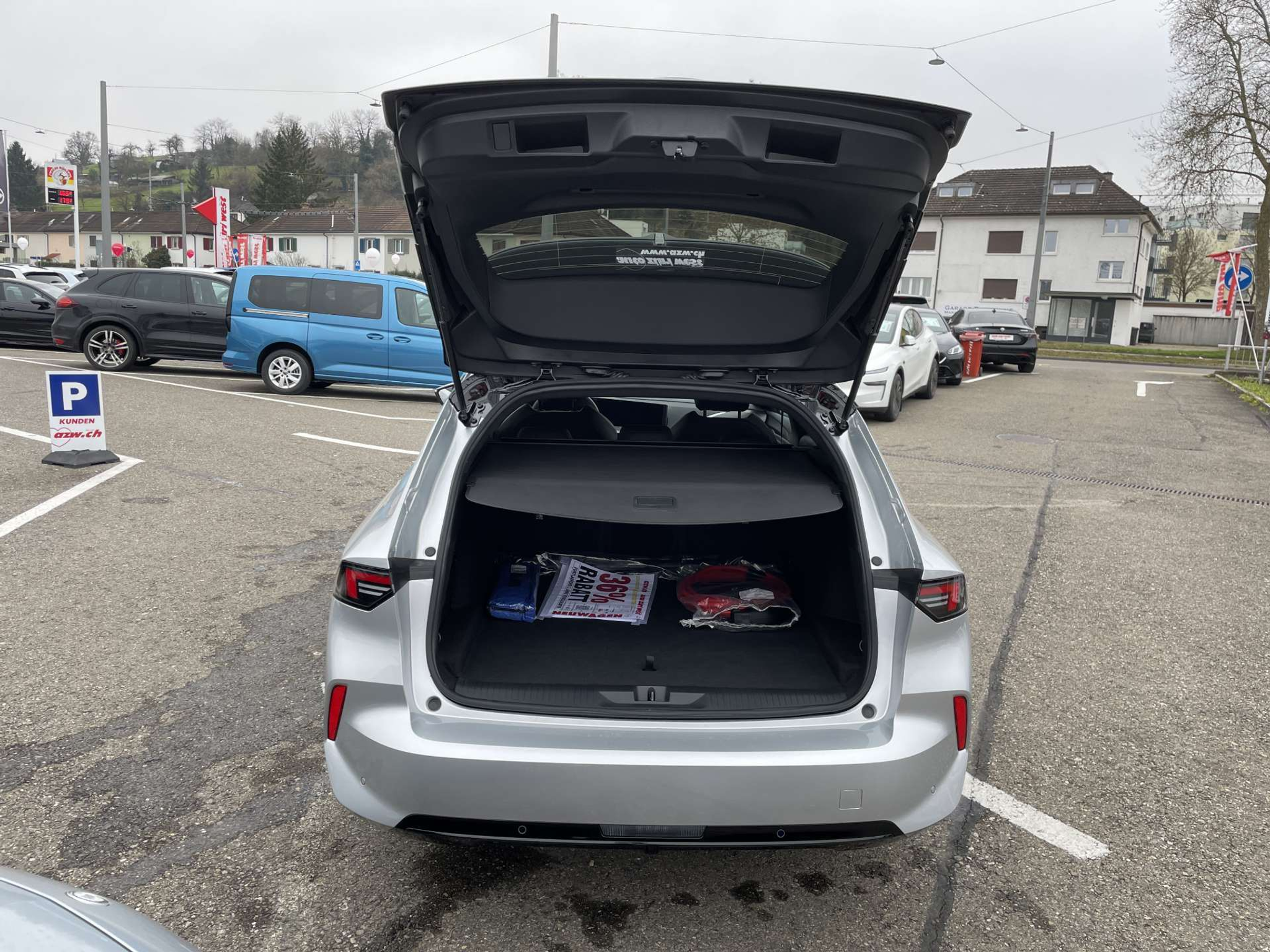 listing desktop thumbnail image 7