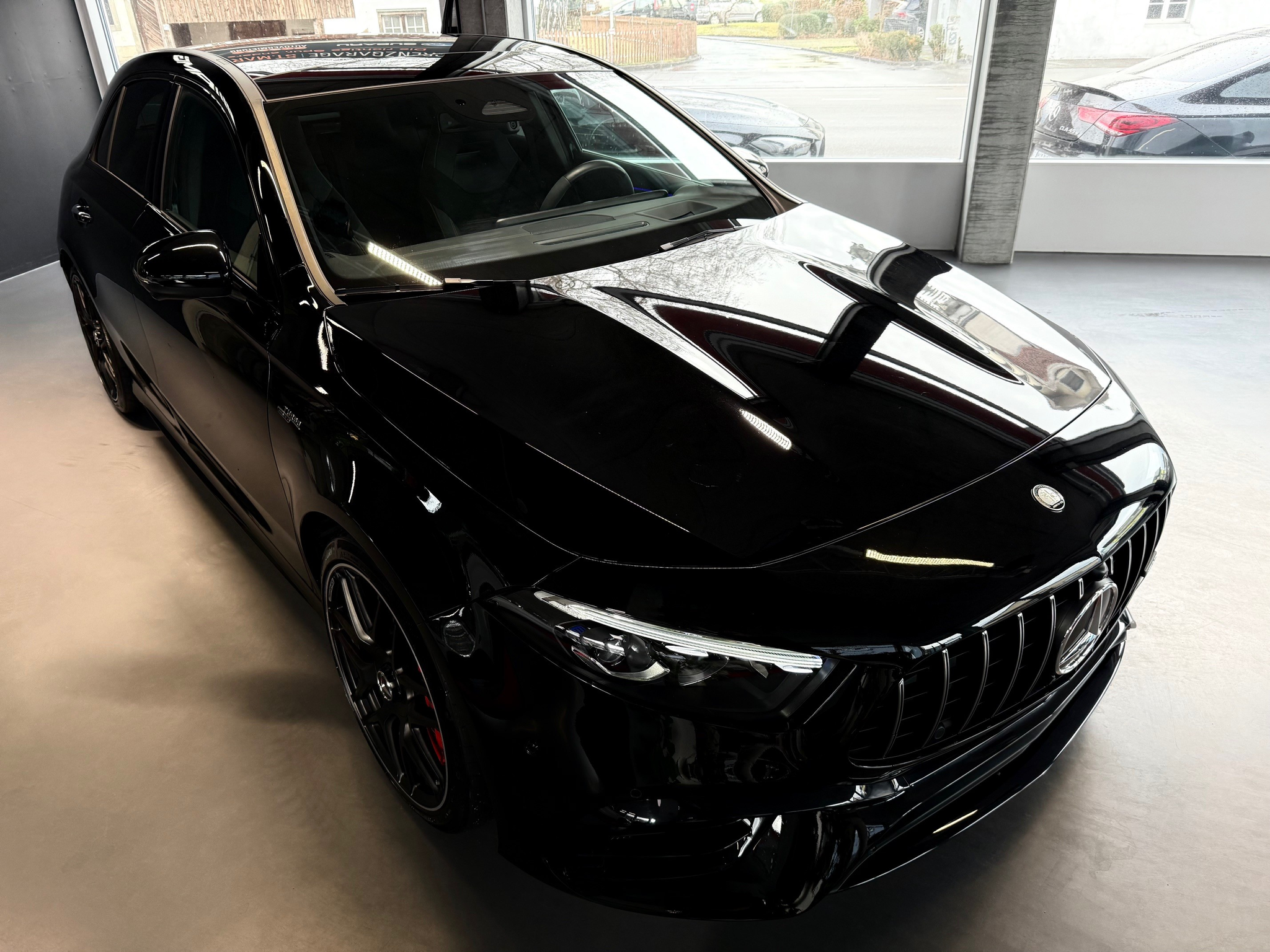 listing desktop thumbnail image 1