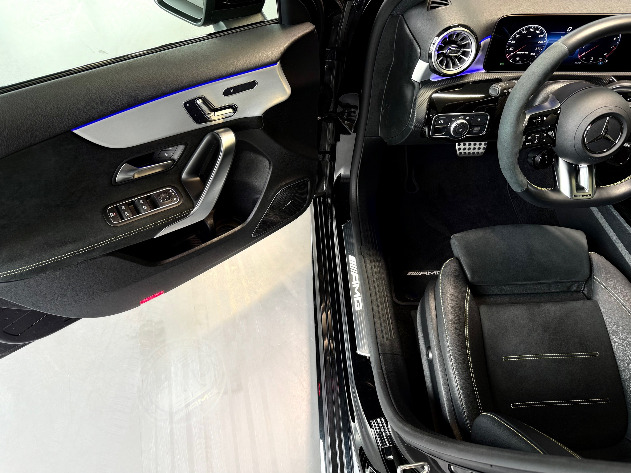 listing desktop thumbnail image 6