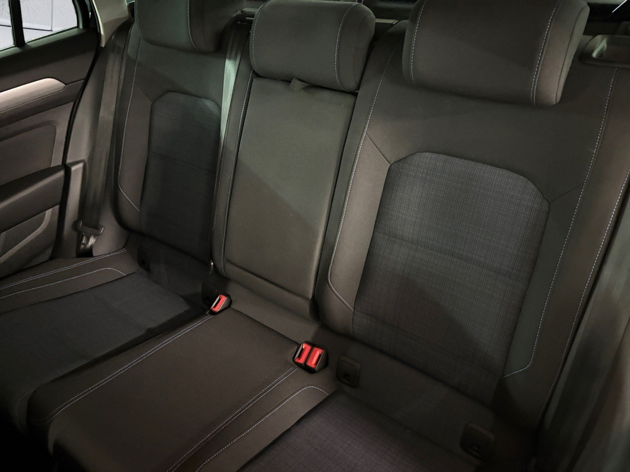 listing desktop thumbnail image 15