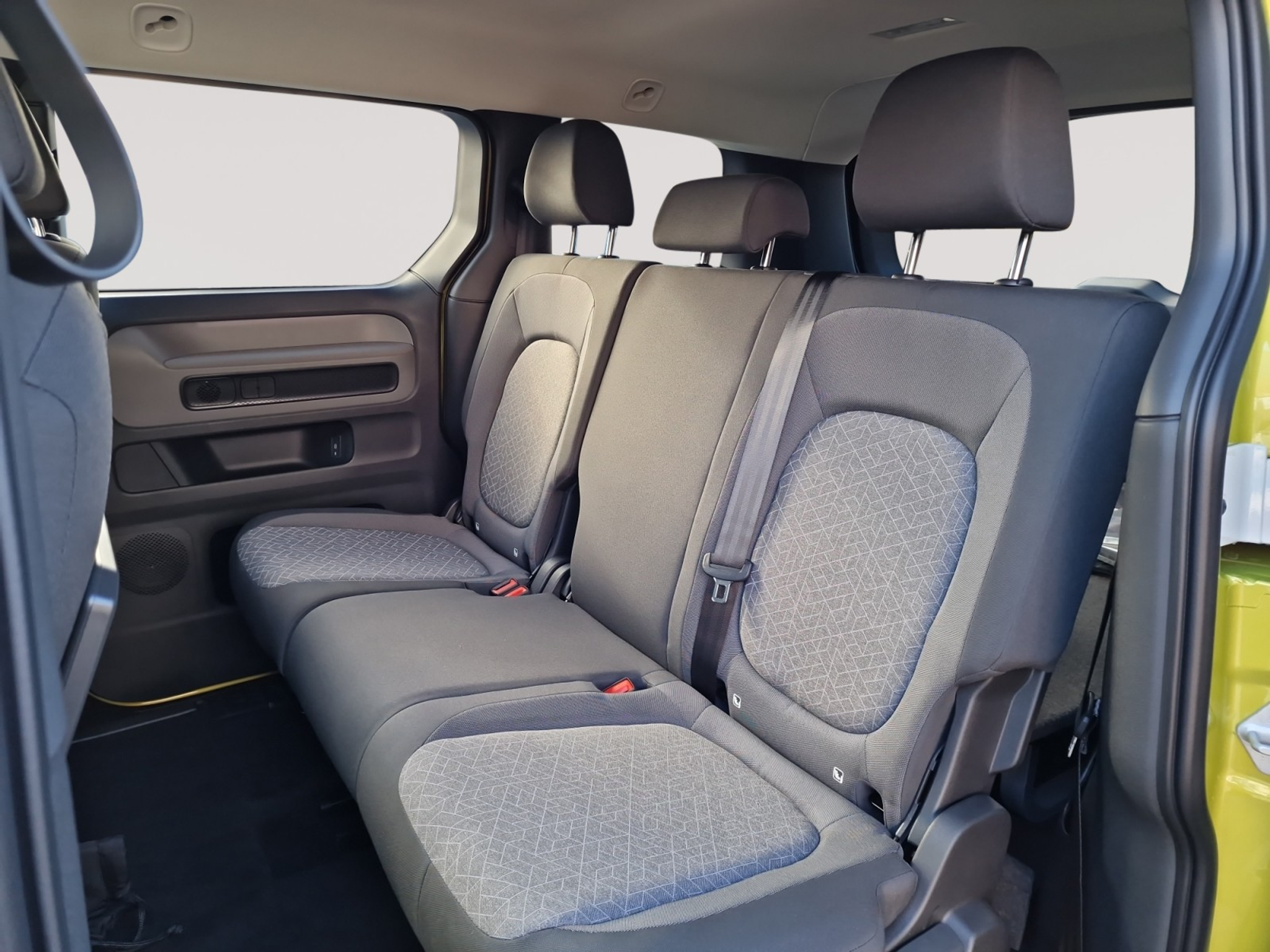 listing desktop thumbnail image 20