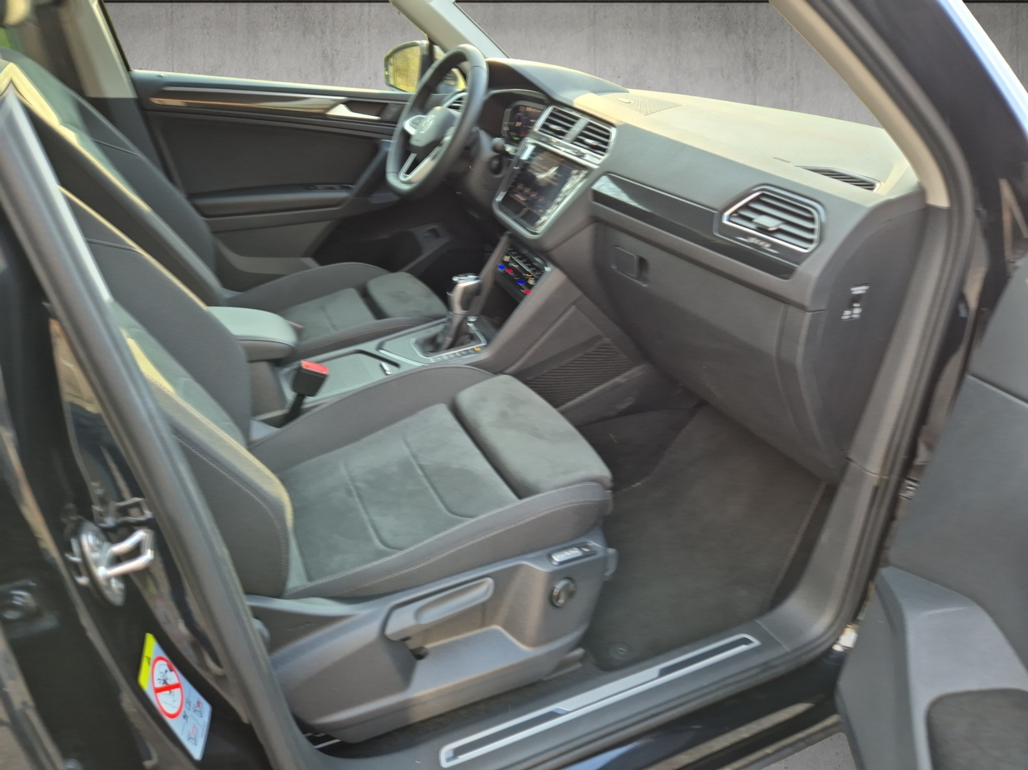 listing desktop thumbnail image 20