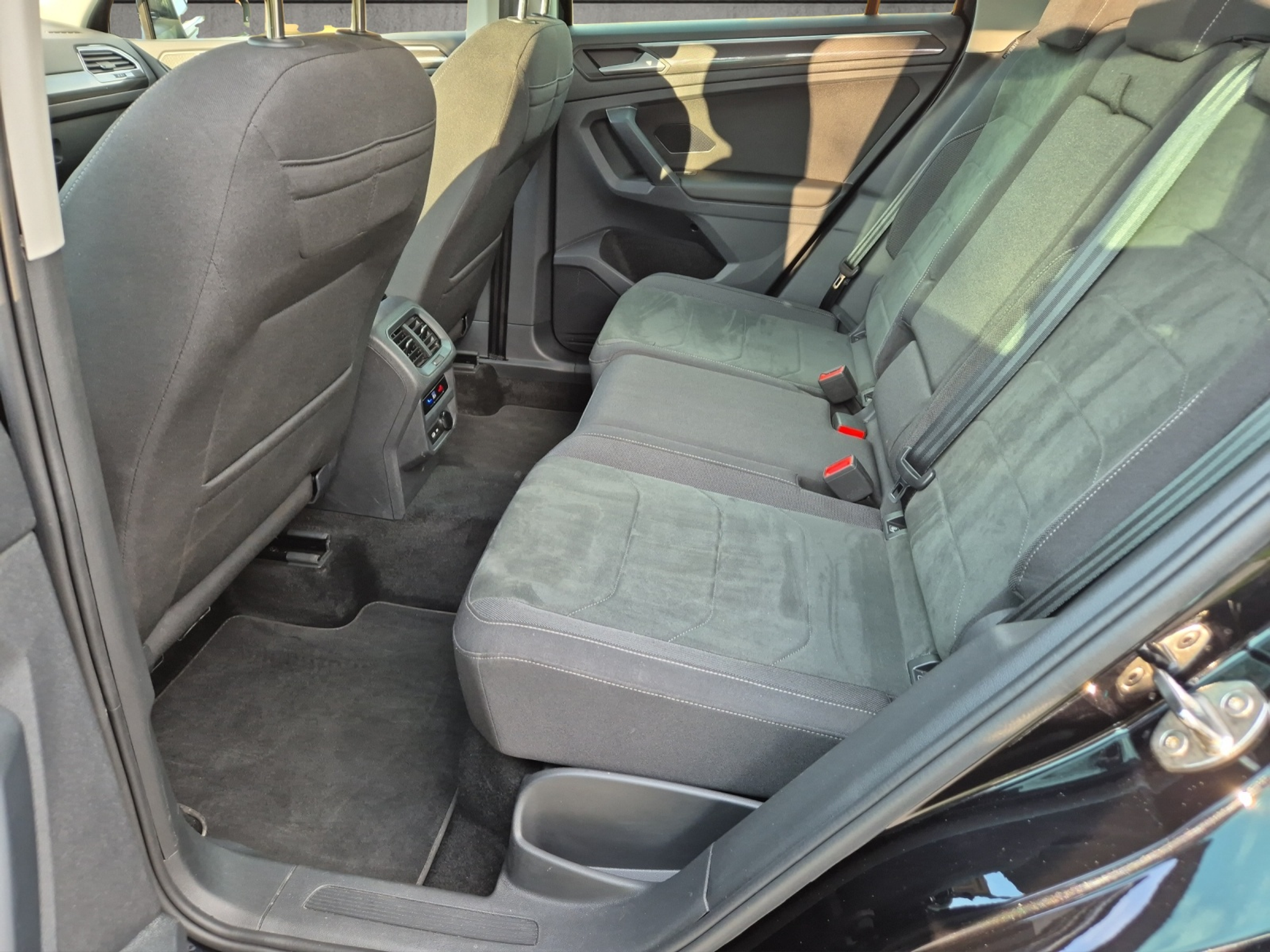 listing desktop thumbnail image 21