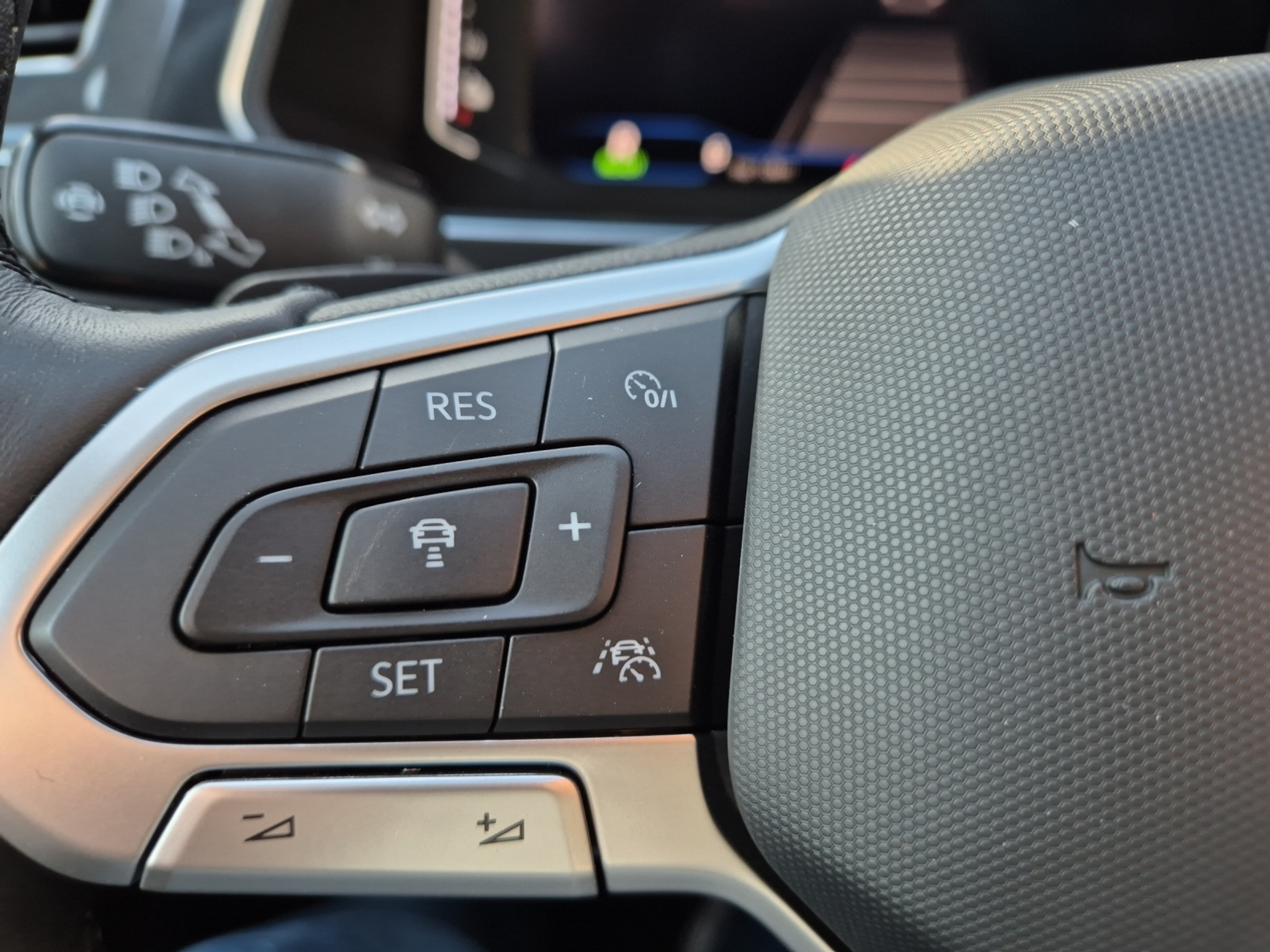 listing desktop thumbnail image 23