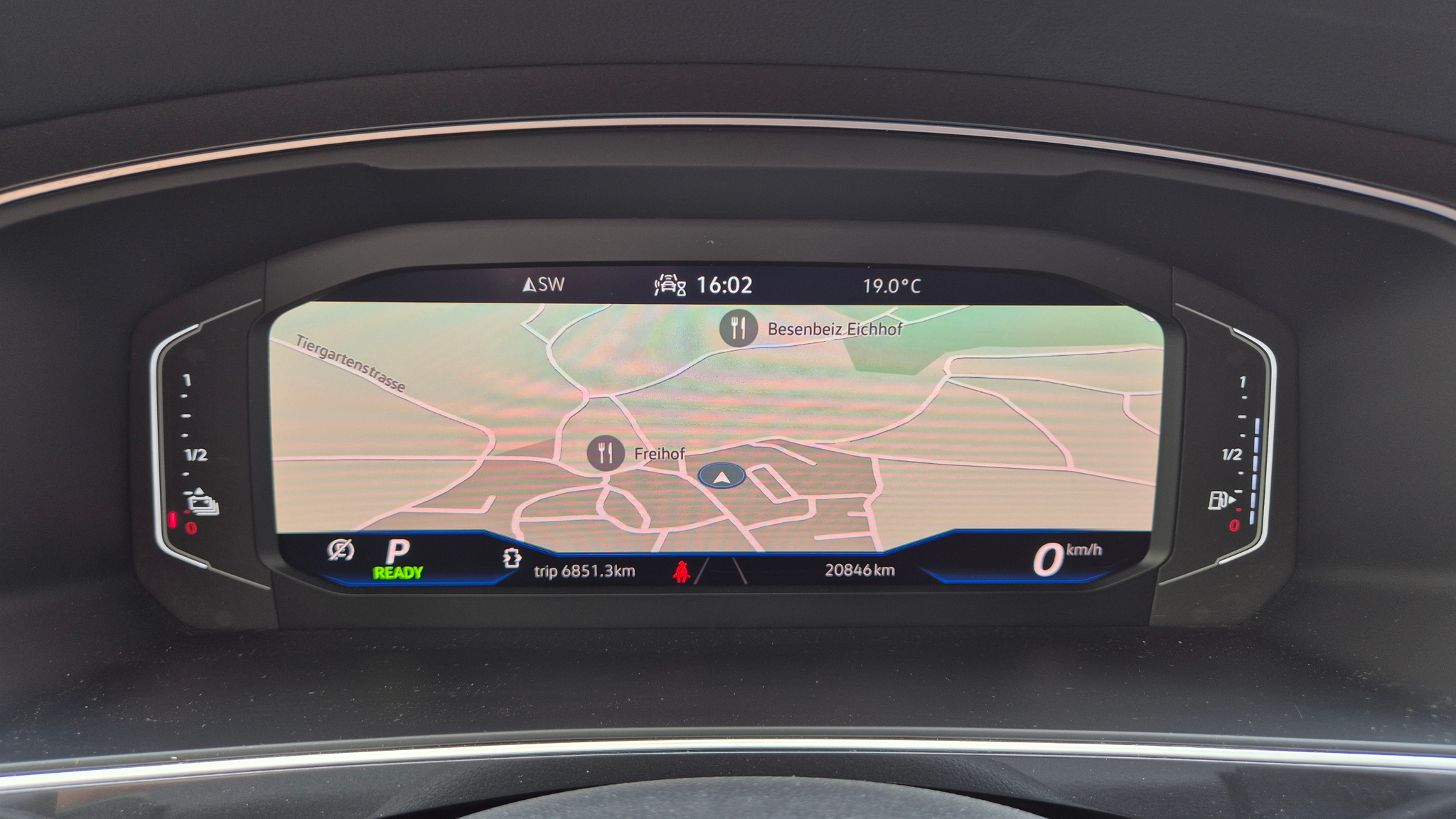 listing desktop thumbnail image 19