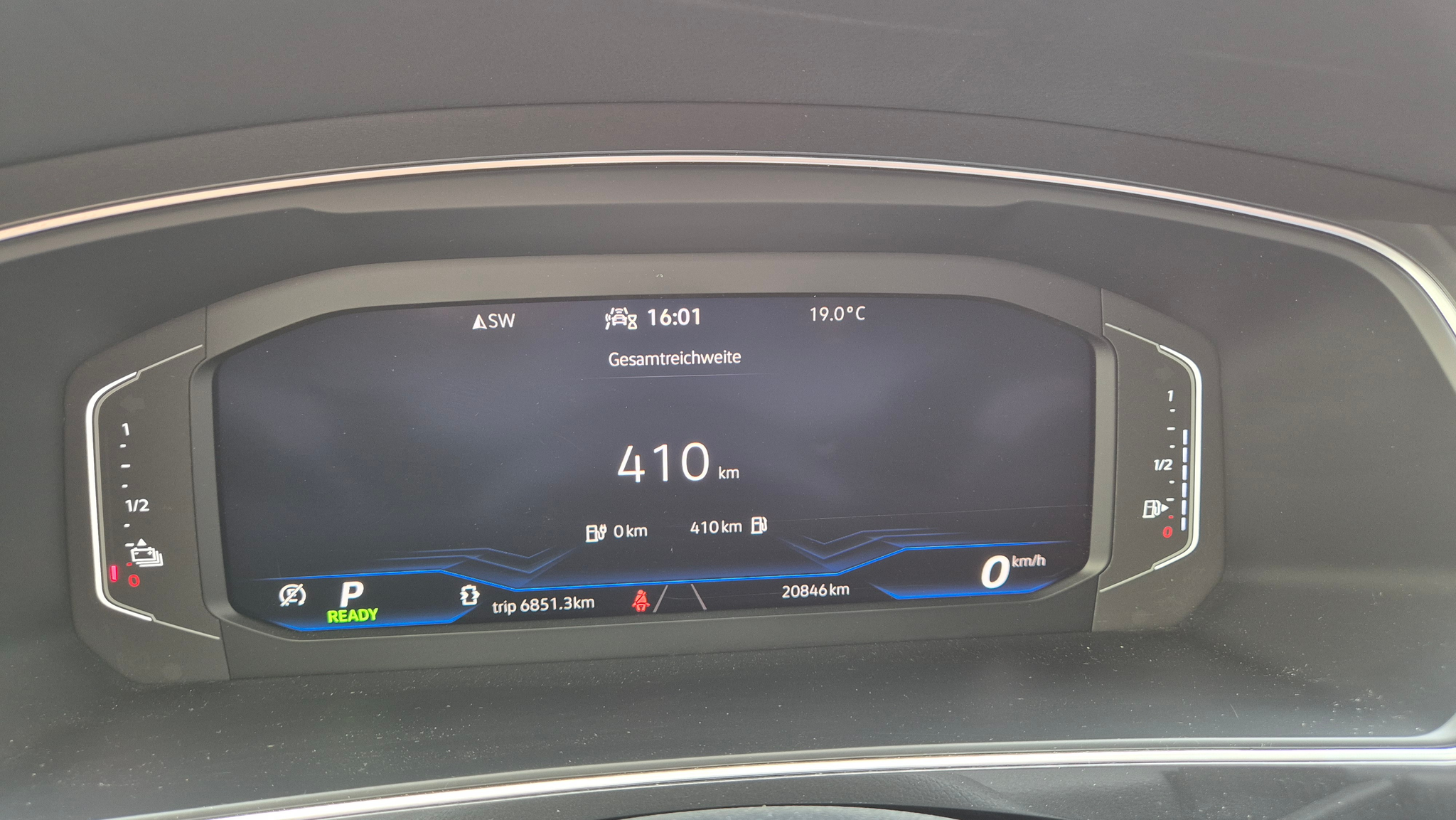 listing desktop thumbnail image 15