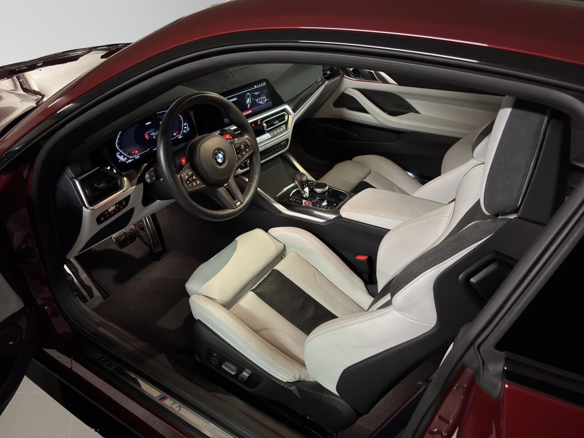 listing desktop thumbnail image 3