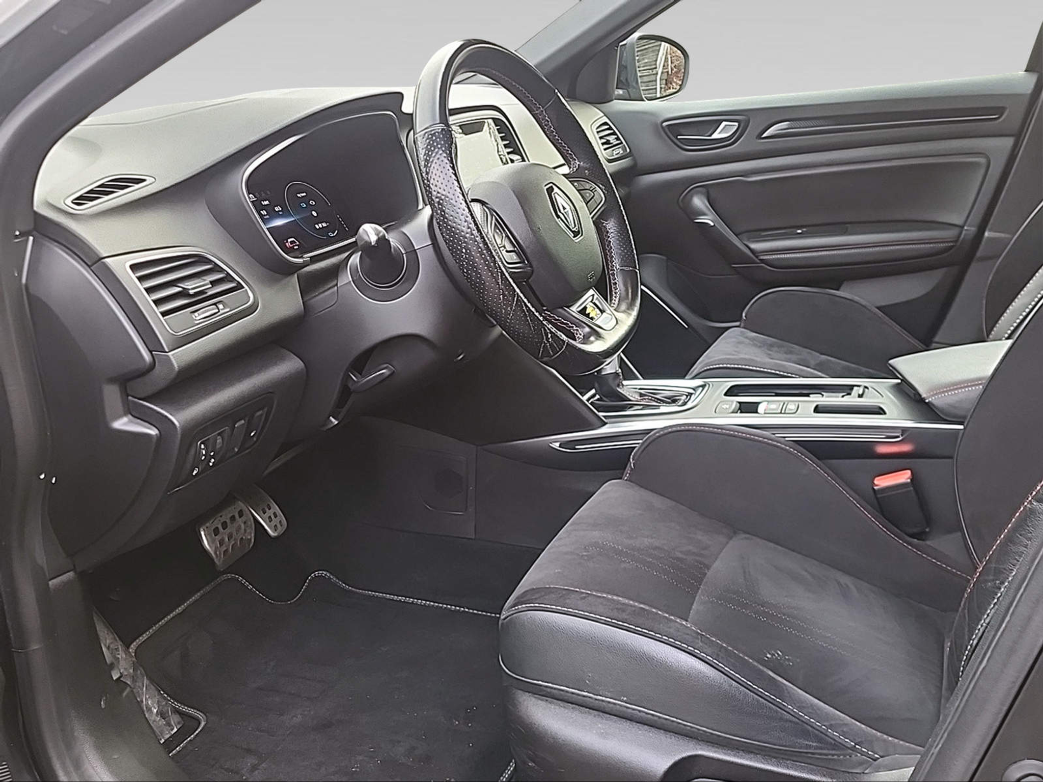 listing desktop thumbnail image 6