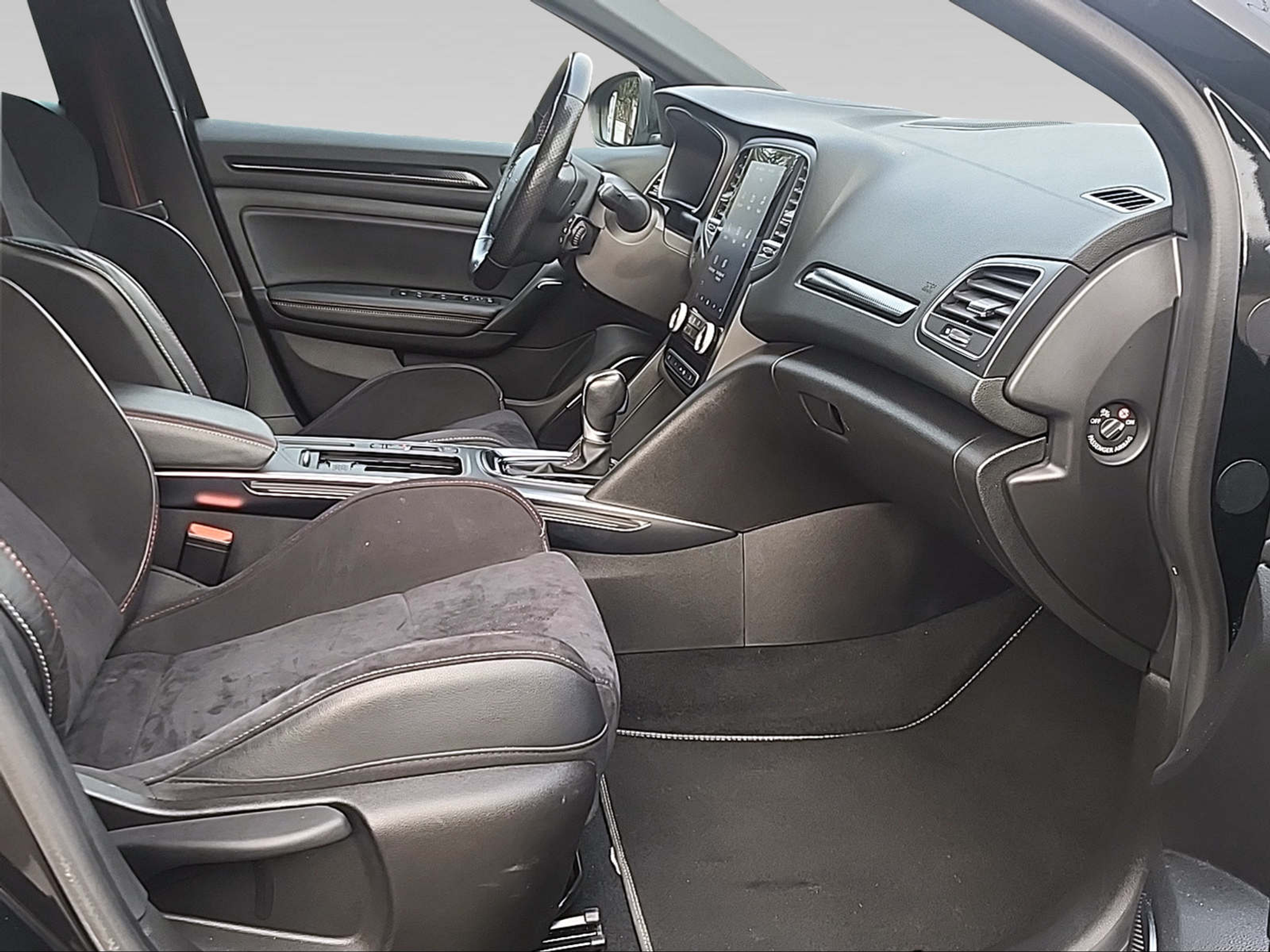 listing desktop thumbnail image 4