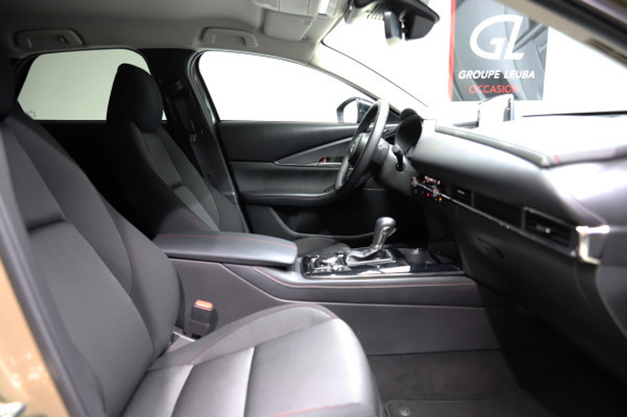 listing desktop thumbnail image 8