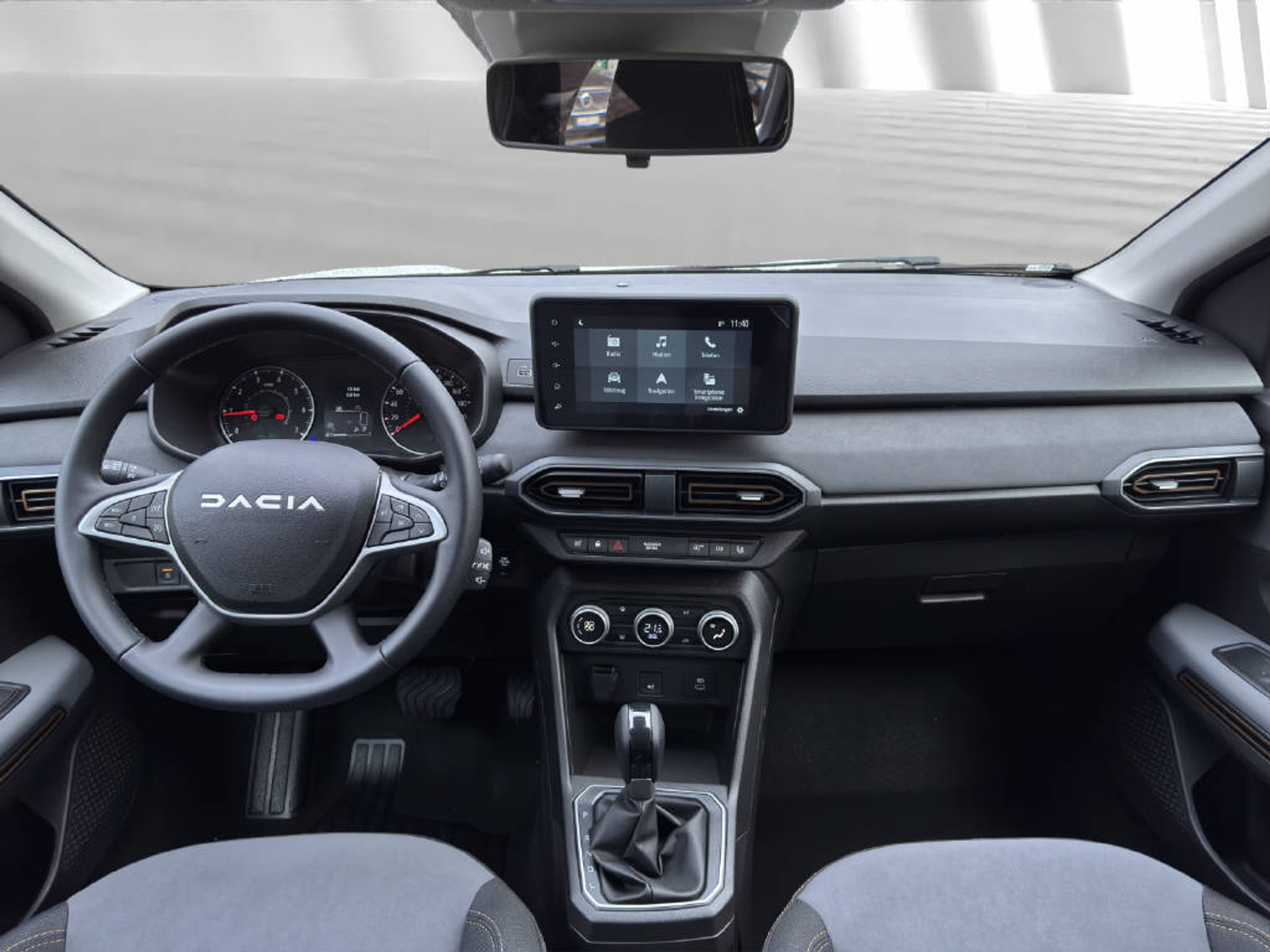 listing desktop thumbnail image 4