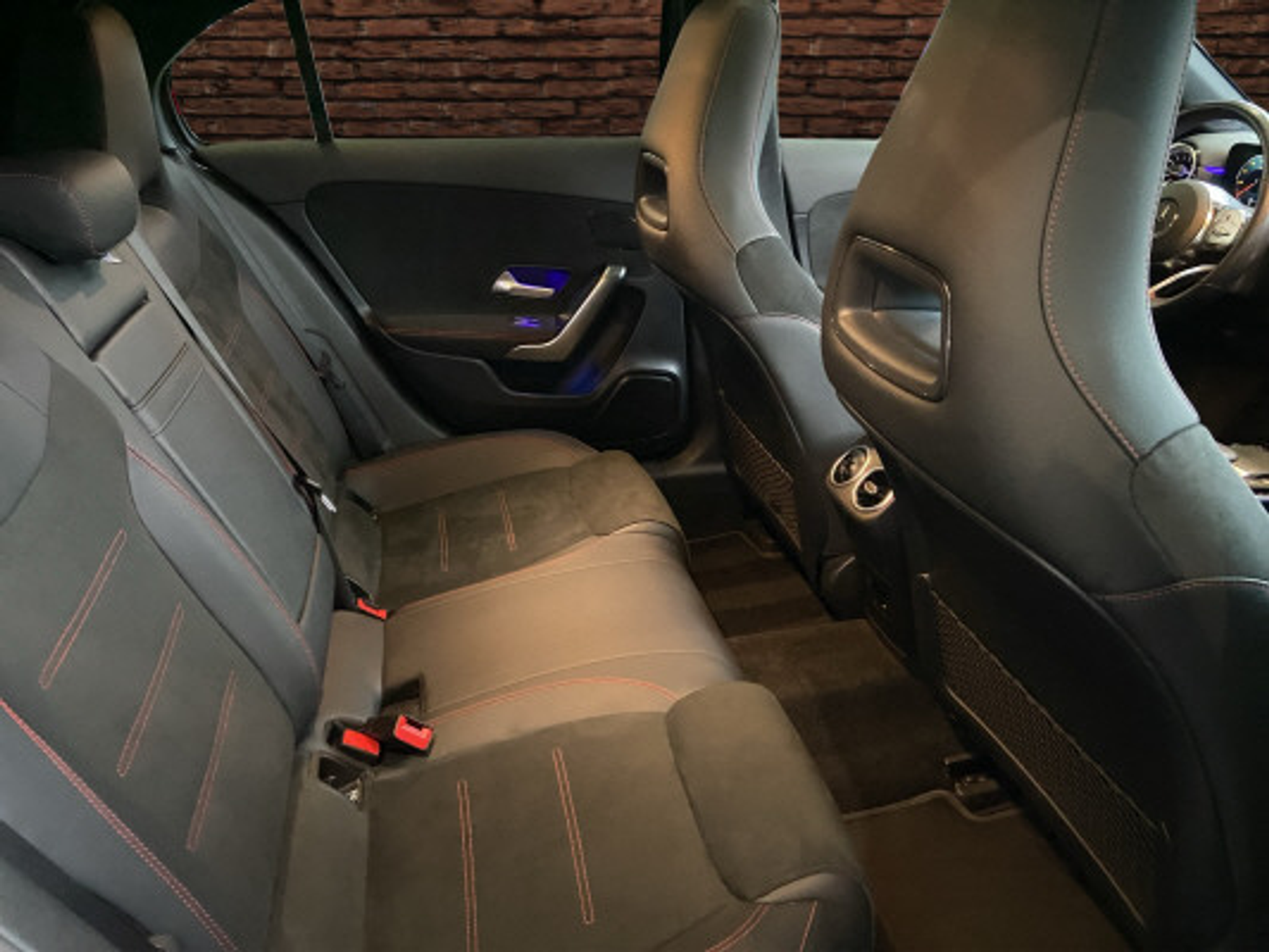 listing desktop thumbnail image 12