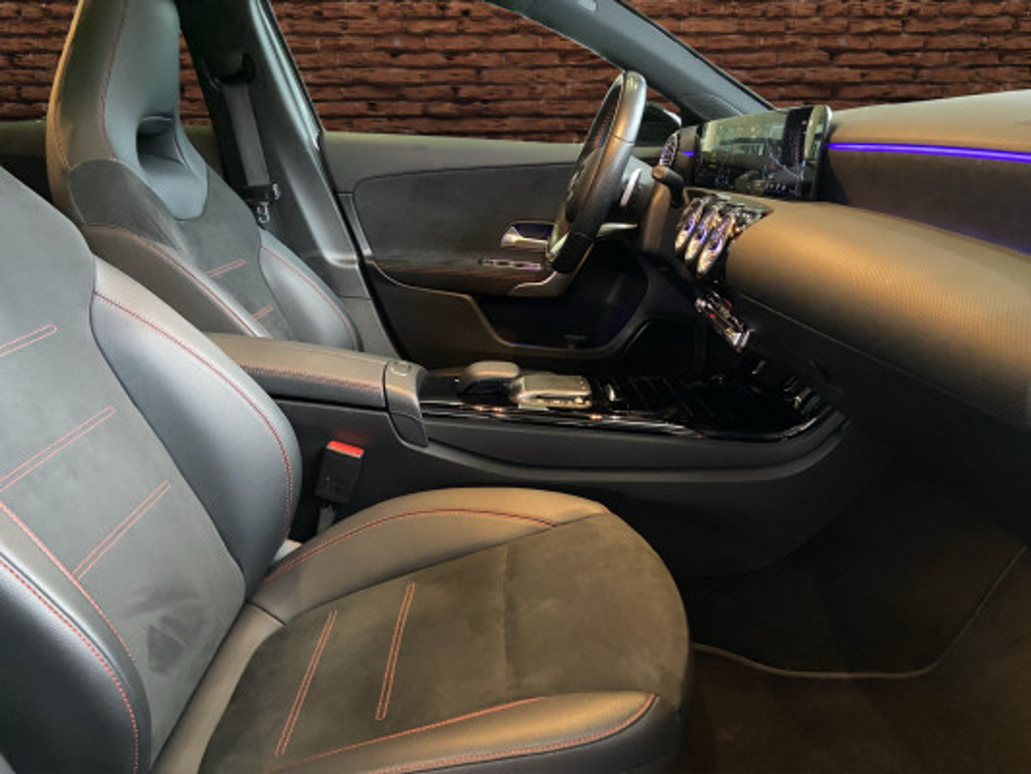 listing desktop thumbnail image 11