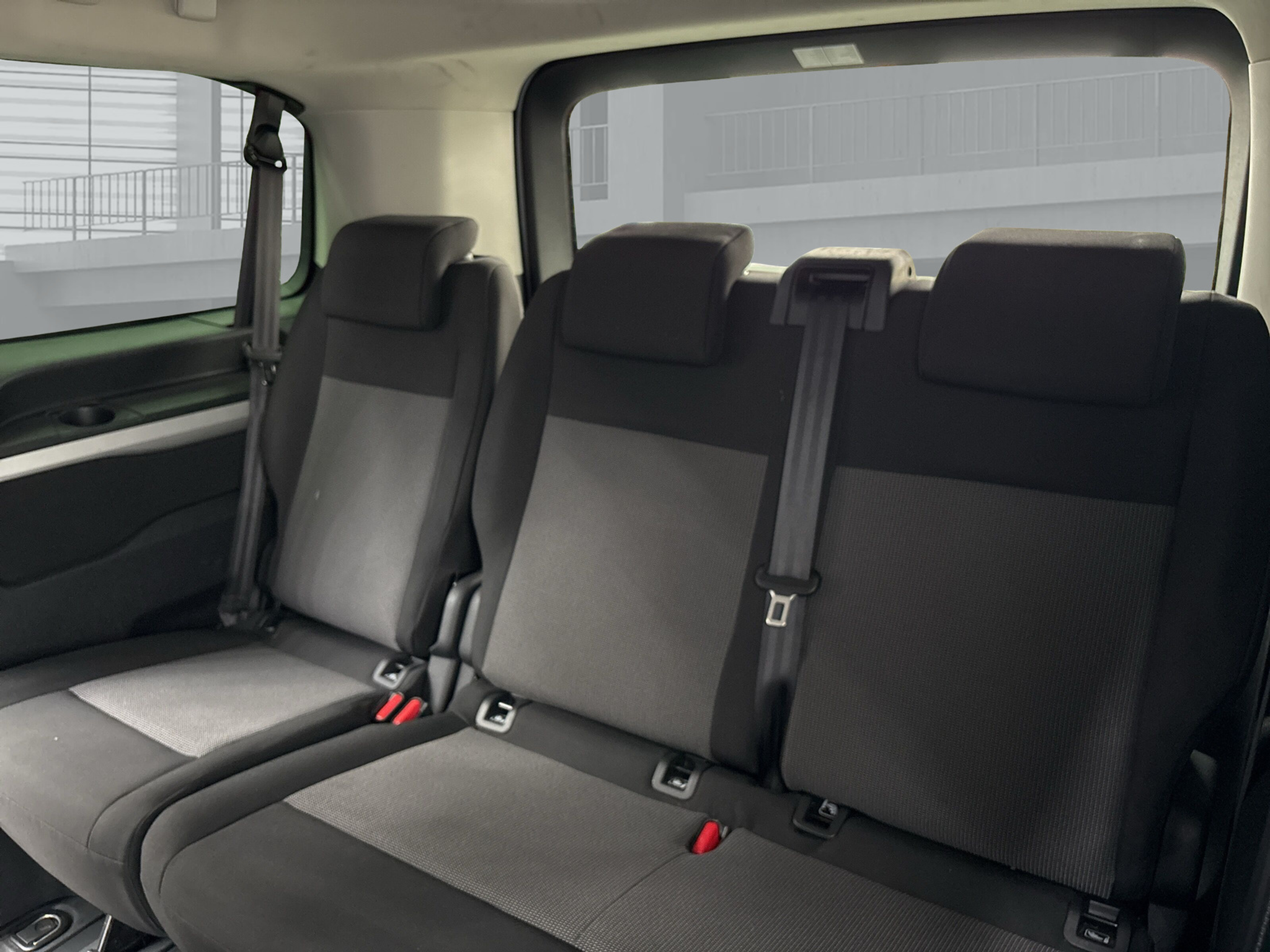 listing desktop thumbnail image 14