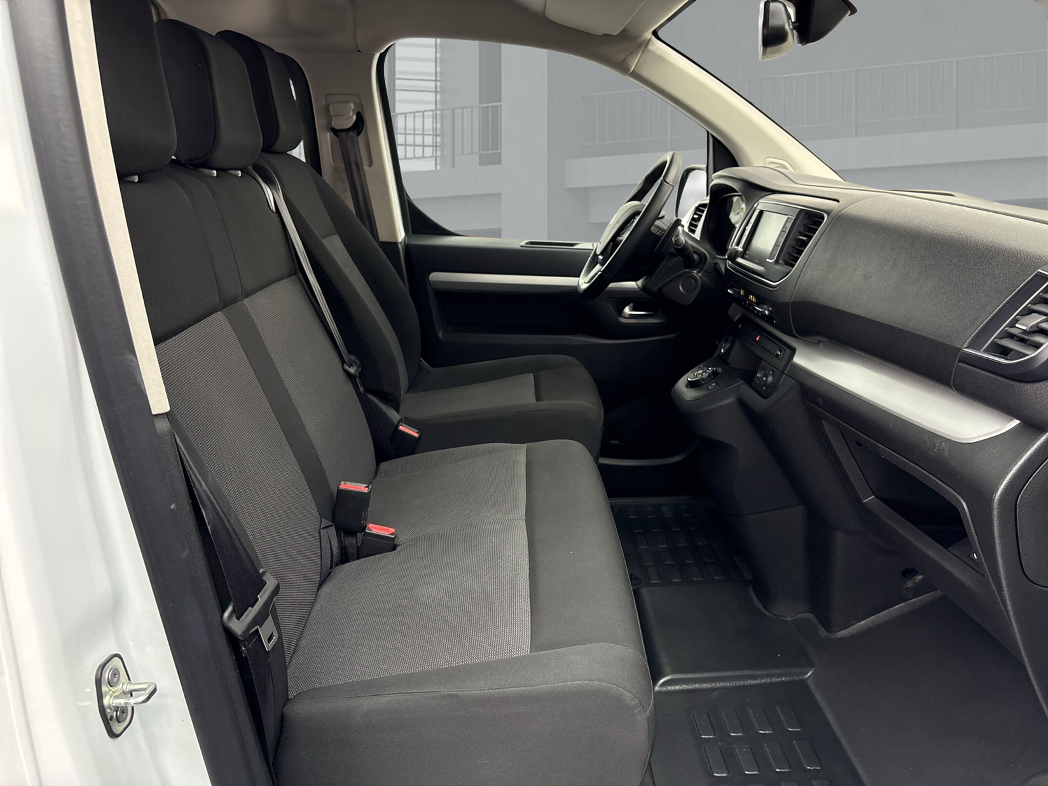 listing desktop thumbnail image 11