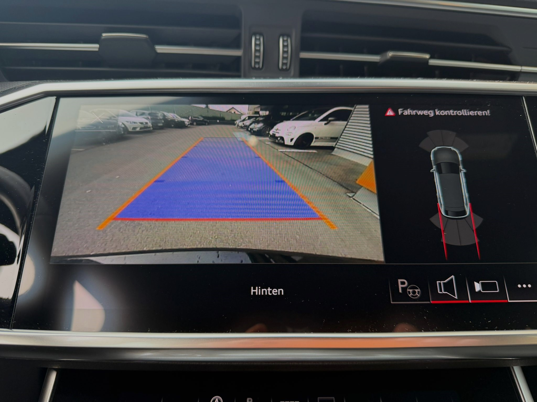 listing desktop thumbnail image 8