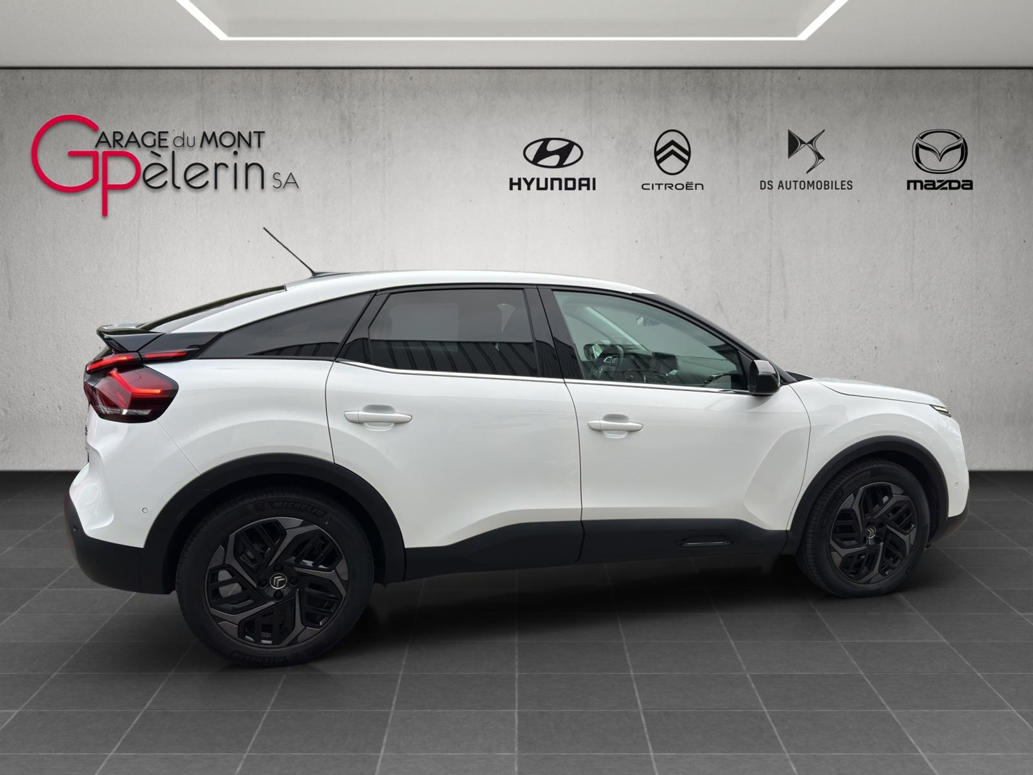 listing desktop thumbnail image 4