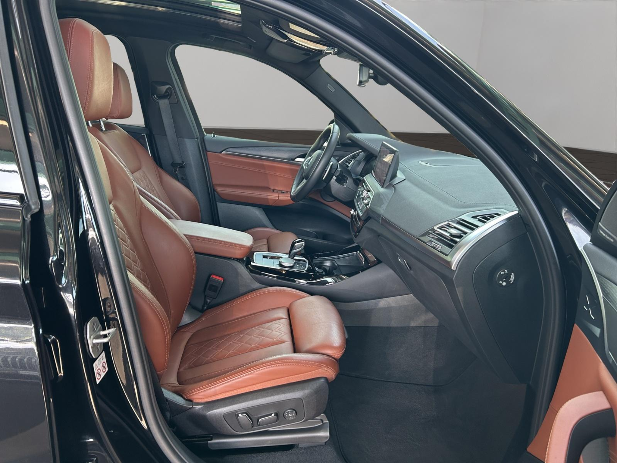 listing desktop thumbnail image 11