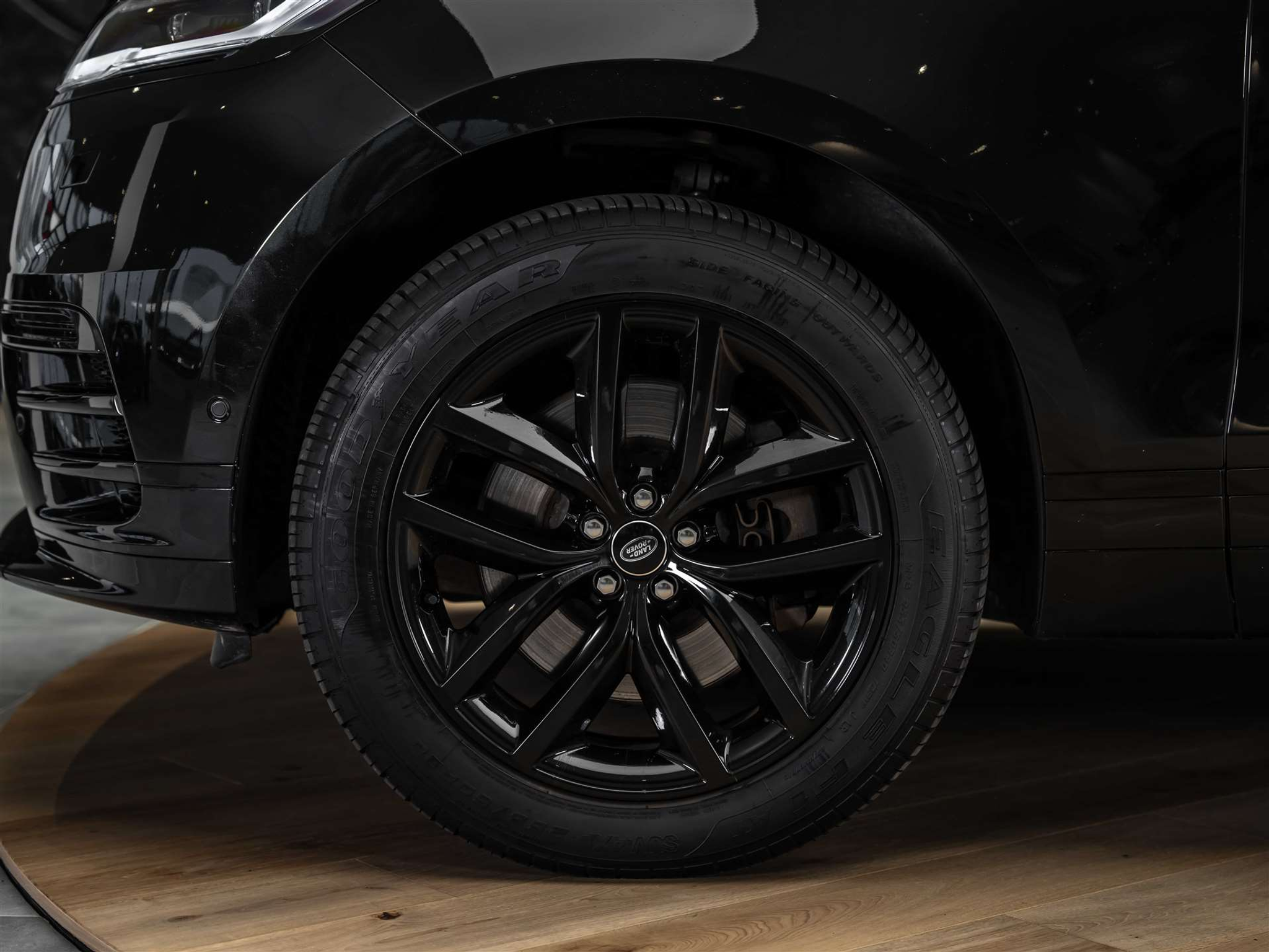 listing desktop thumbnail image 16