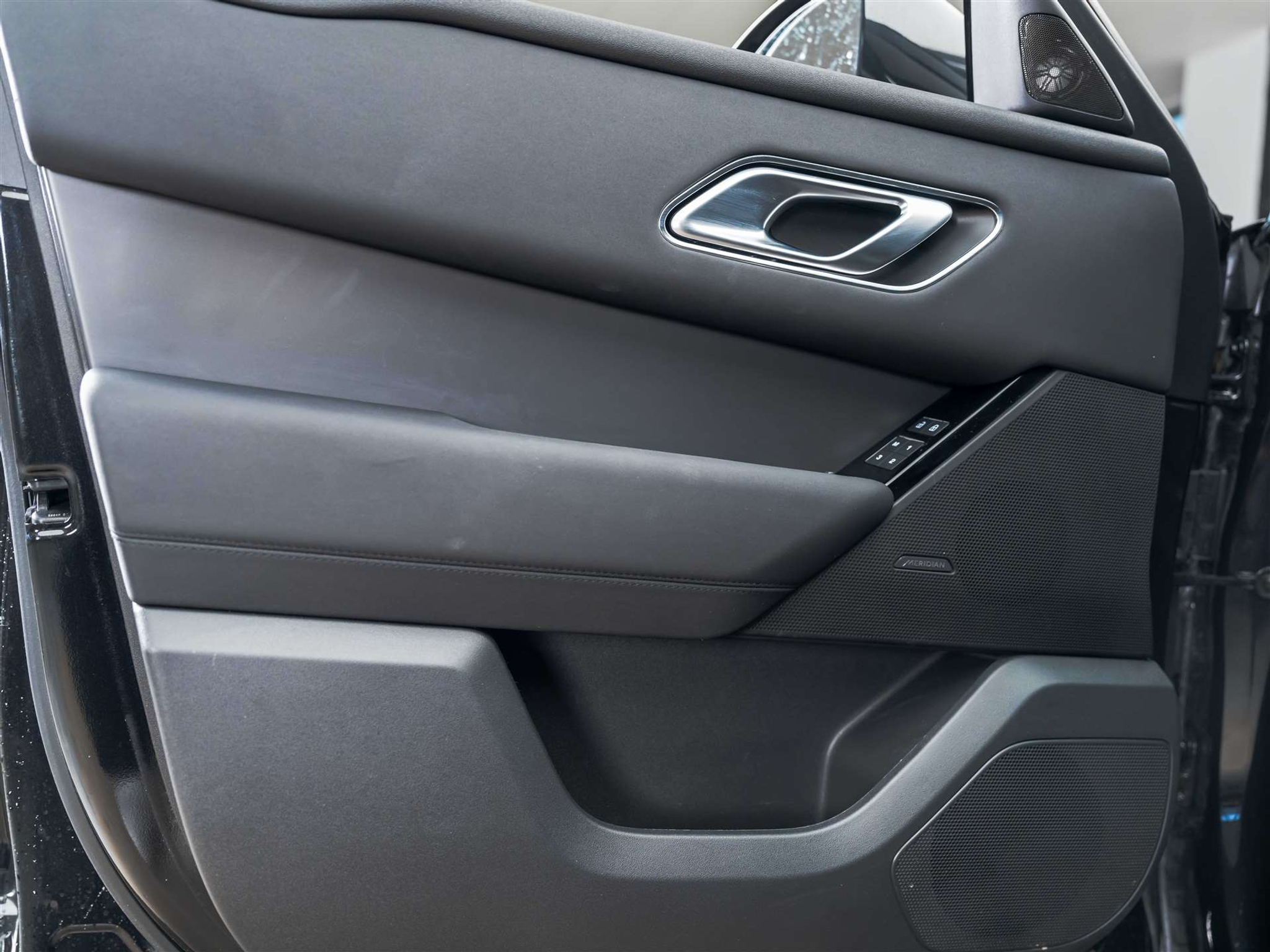 listing desktop thumbnail image 20