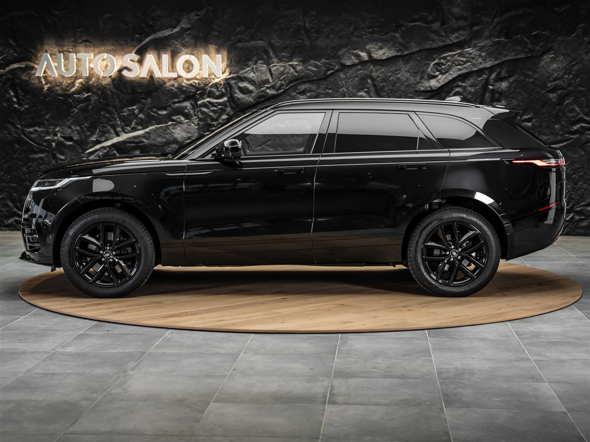 listing desktop thumbnail image 1