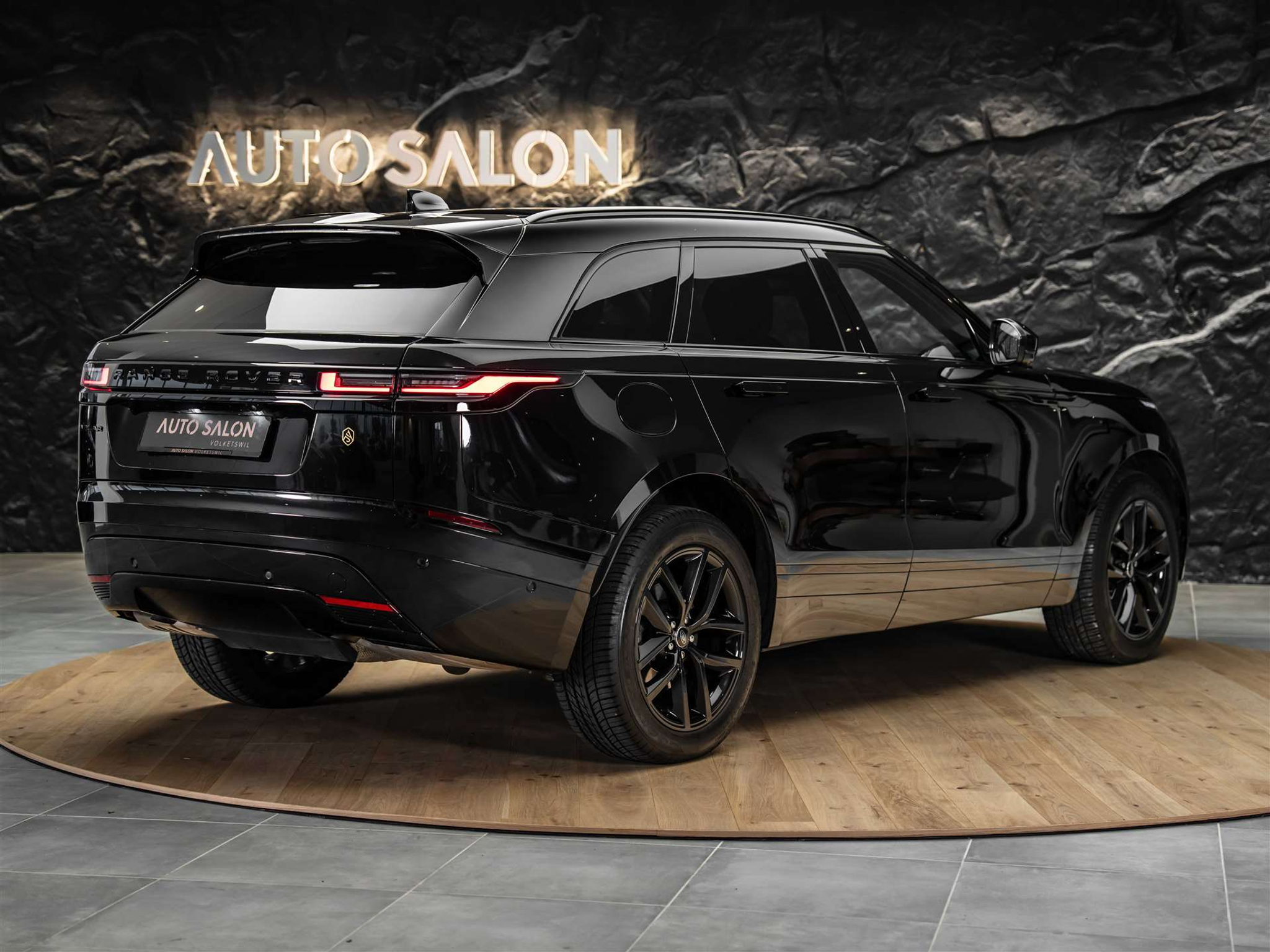 listing desktop thumbnail image 4