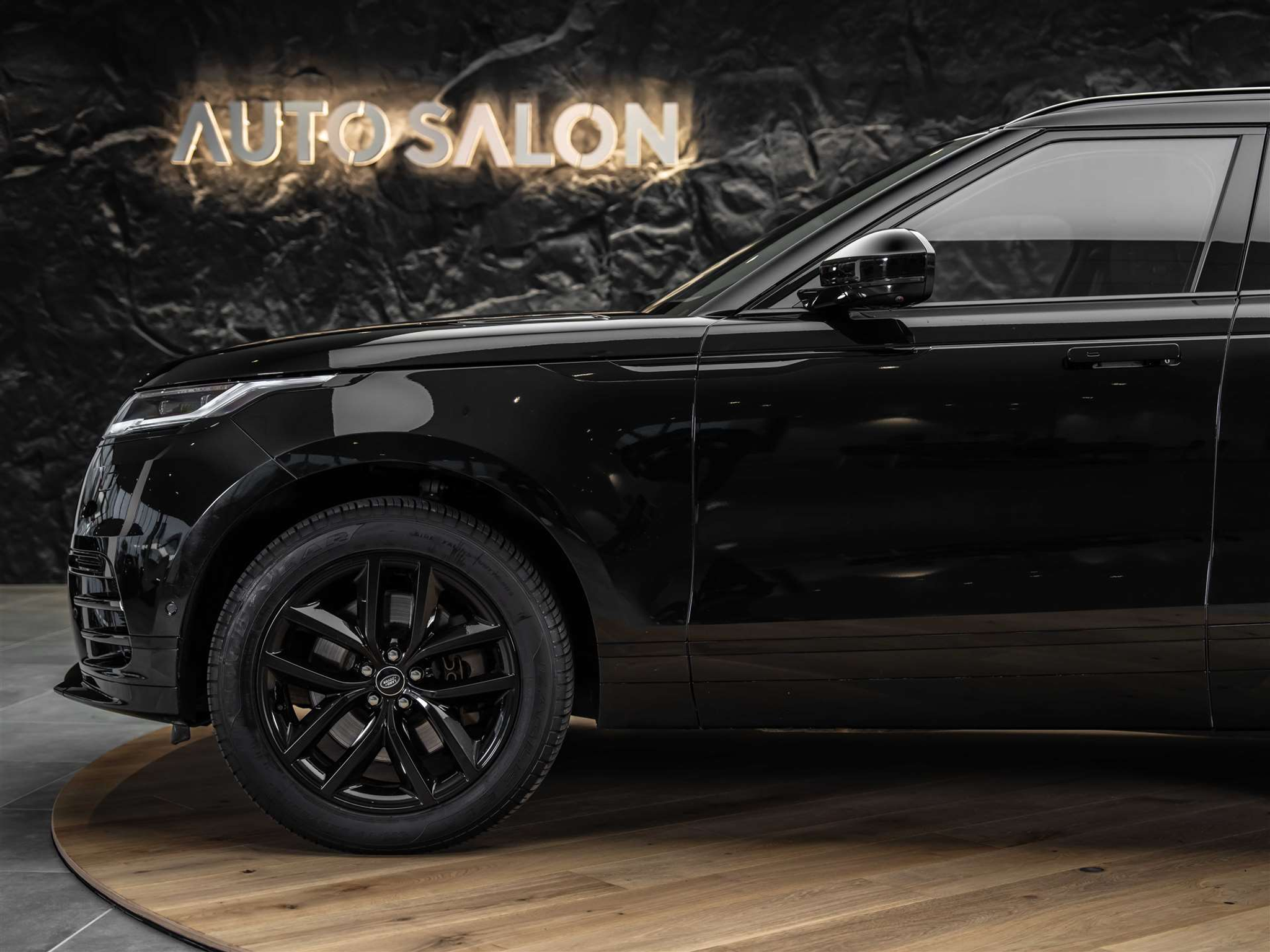 listing desktop thumbnail image 15