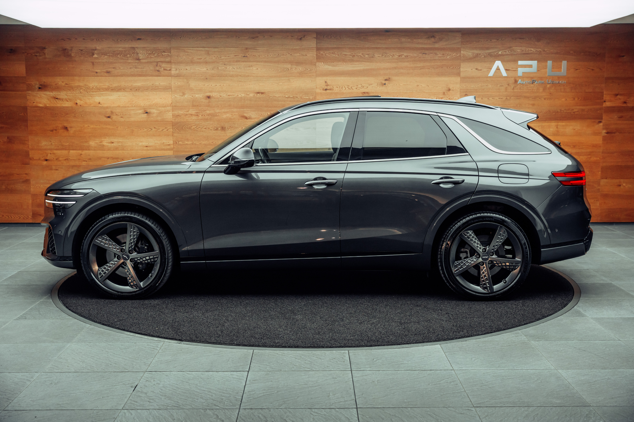 listing desktop thumbnail image 3