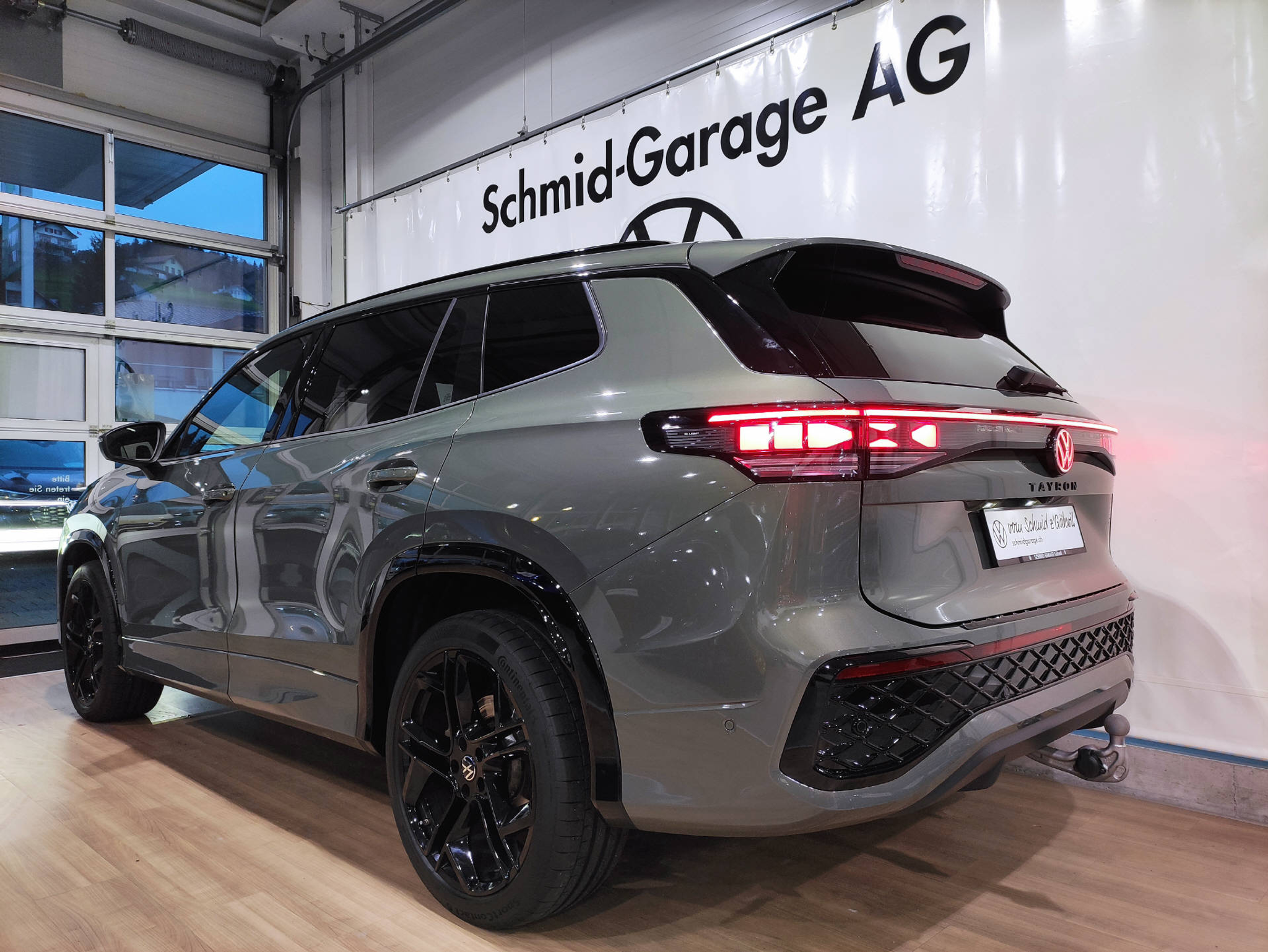 listing desktop thumbnail image 15