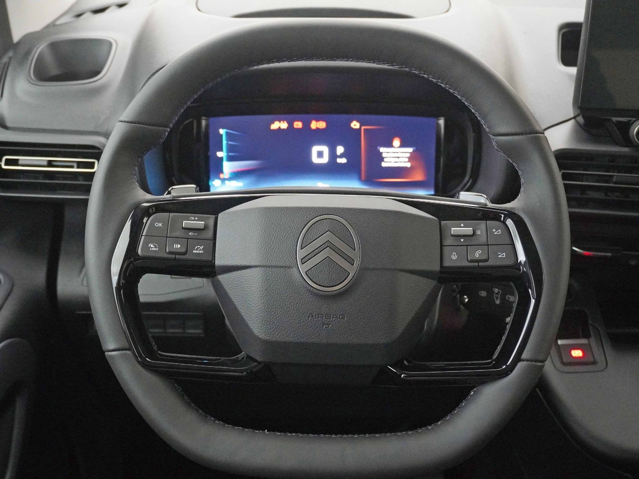 listing desktop thumbnail image 11