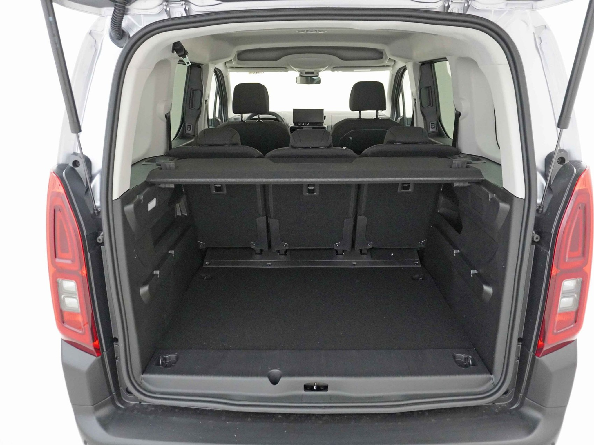 listing desktop thumbnail image 18