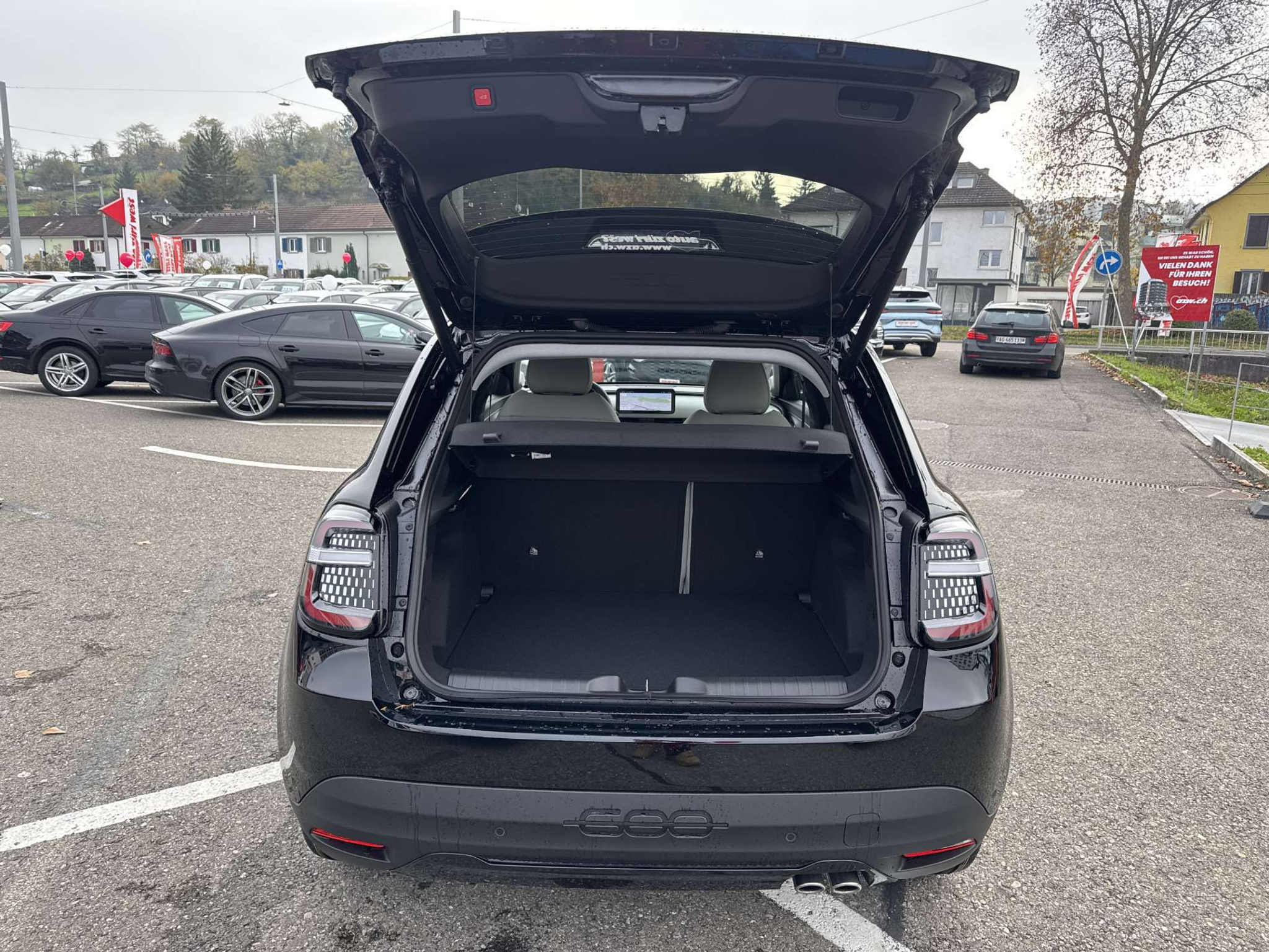 listing desktop thumbnail image 7