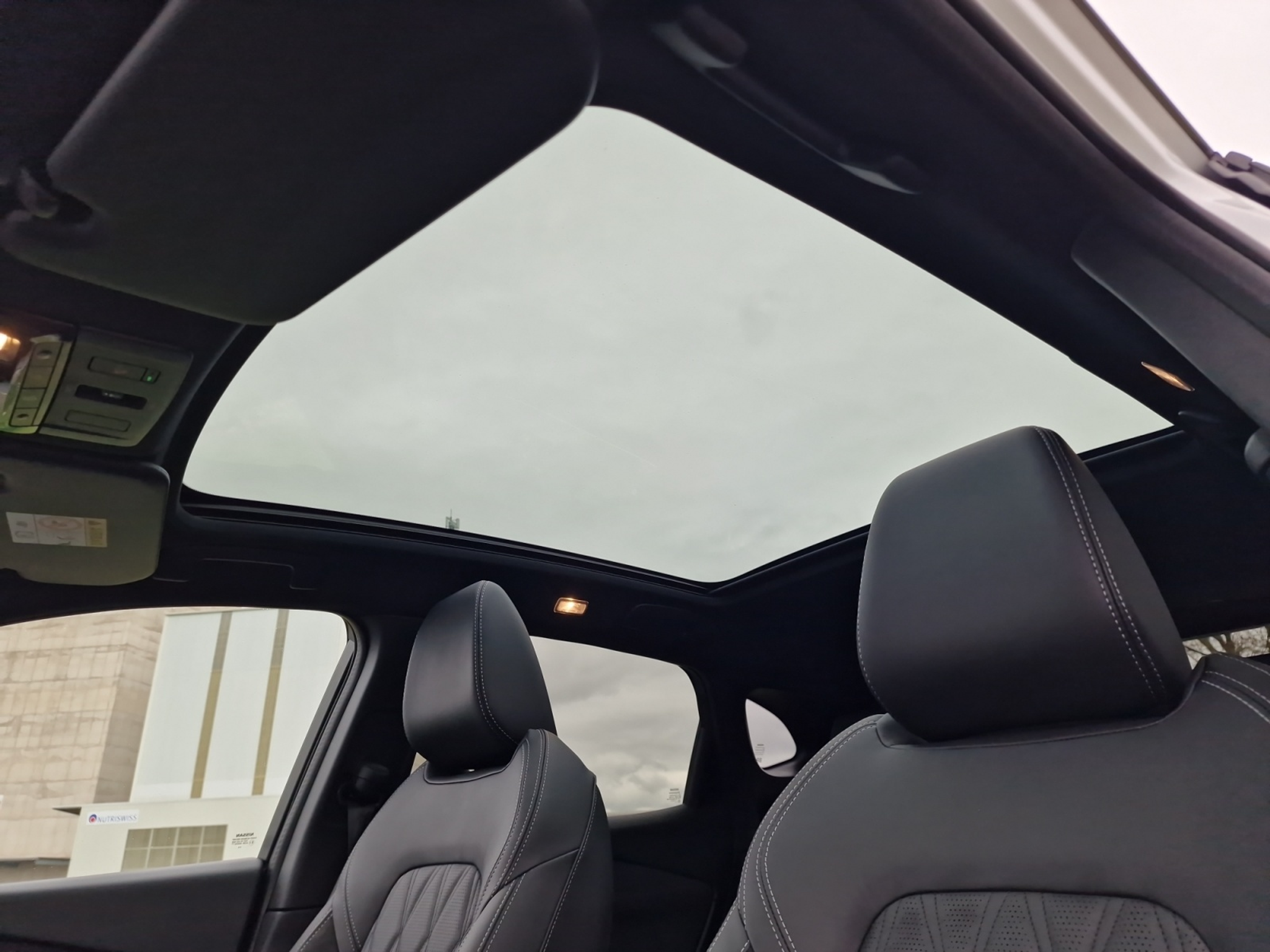 listing desktop thumbnail image 10