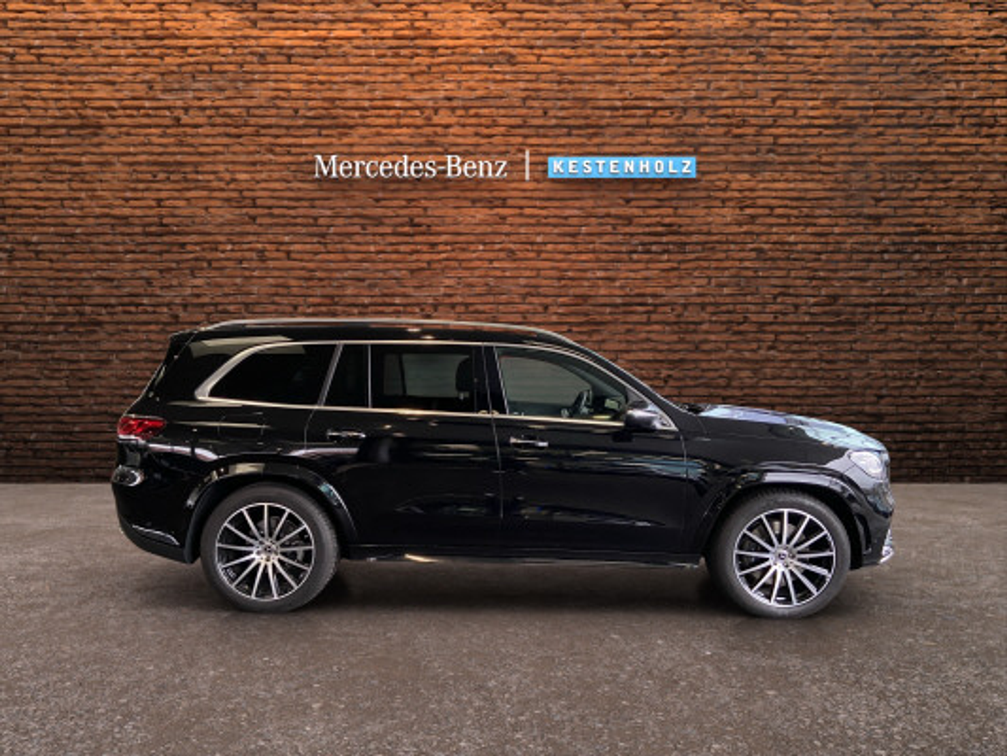 listing desktop thumbnail image 2