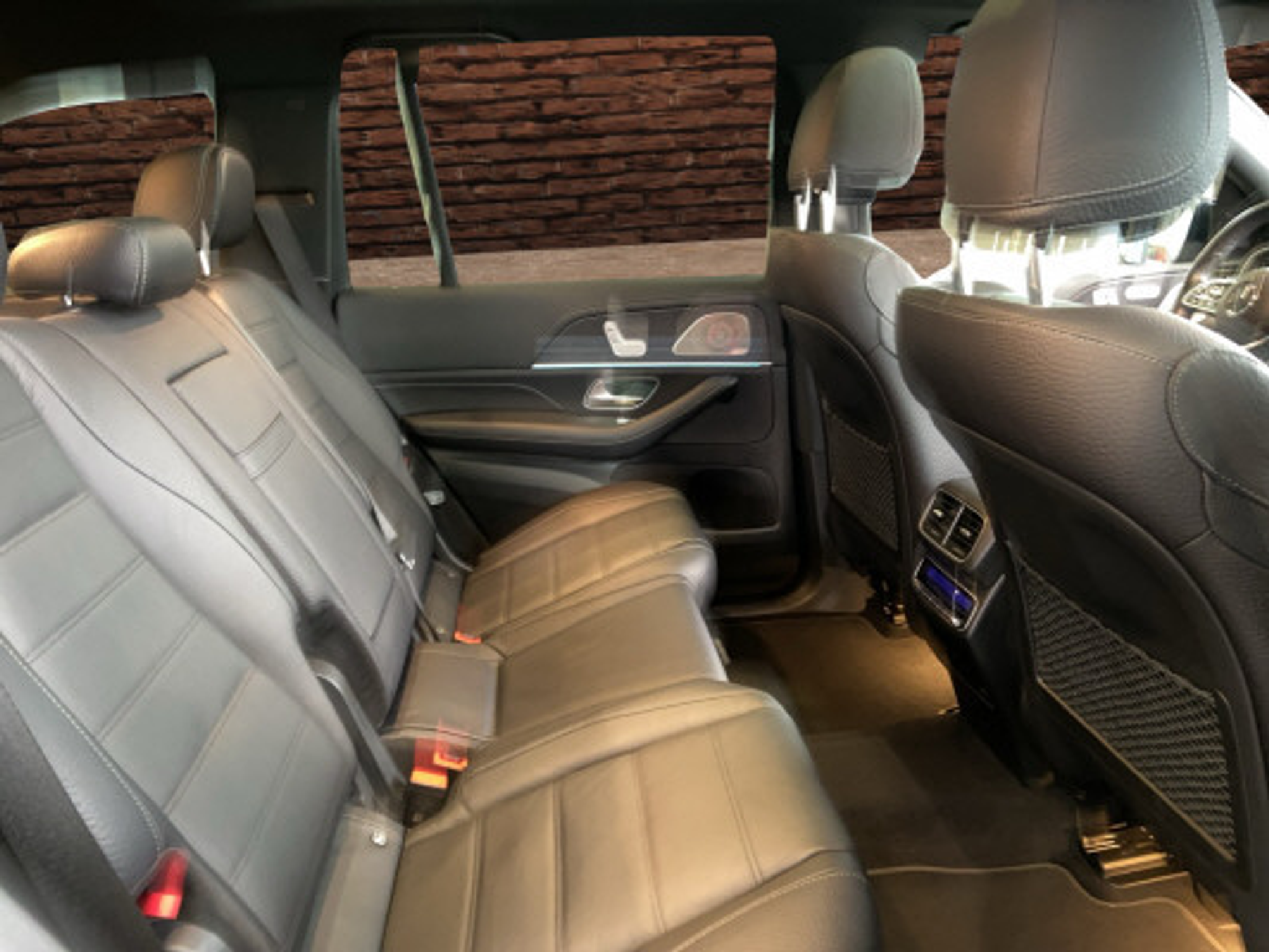 listing desktop thumbnail image 14