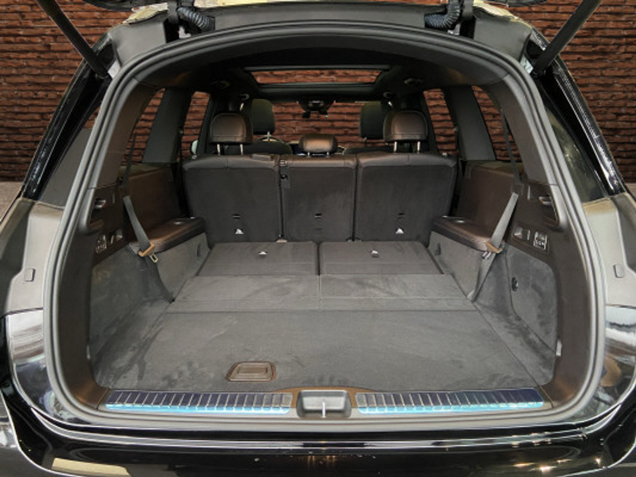 listing desktop thumbnail image 7