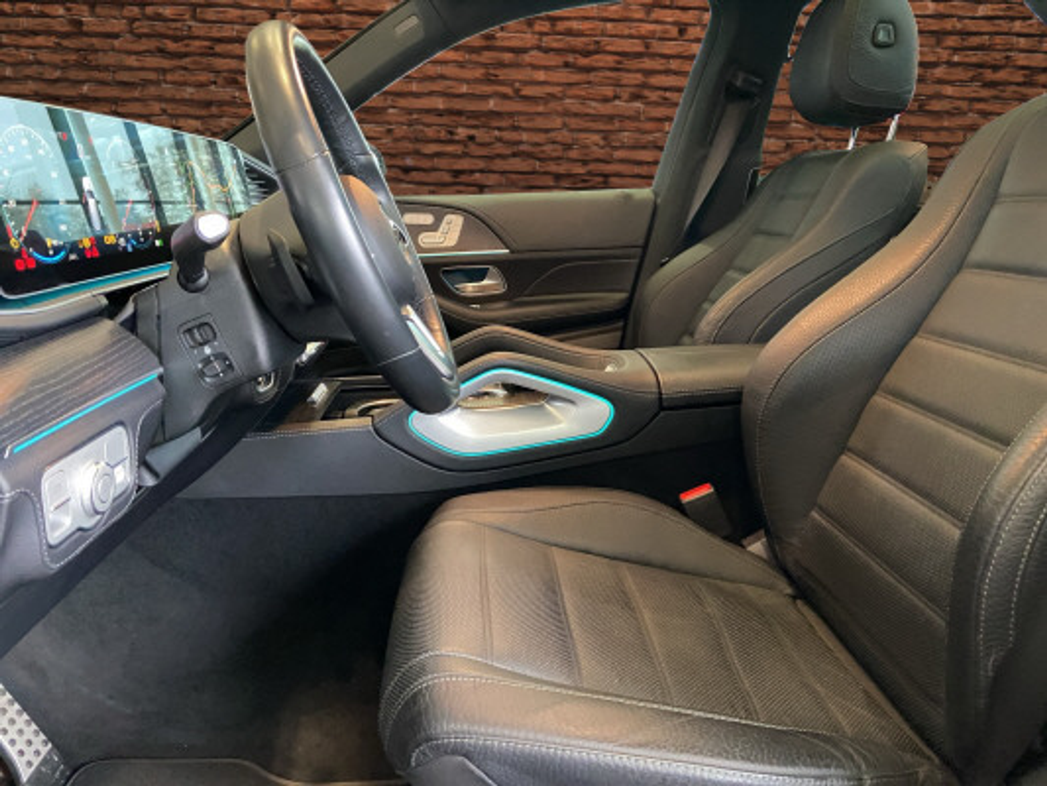 listing desktop thumbnail image 12