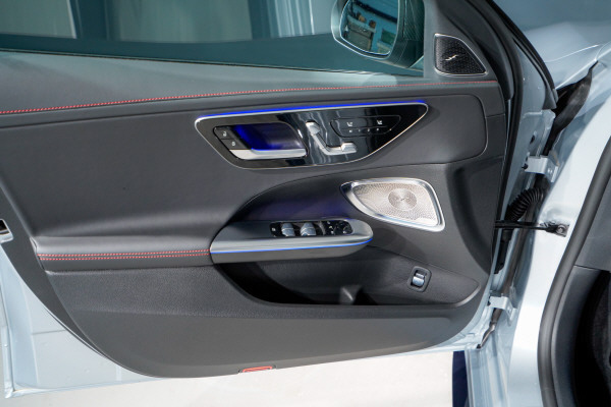 listing desktop thumbnail image 9