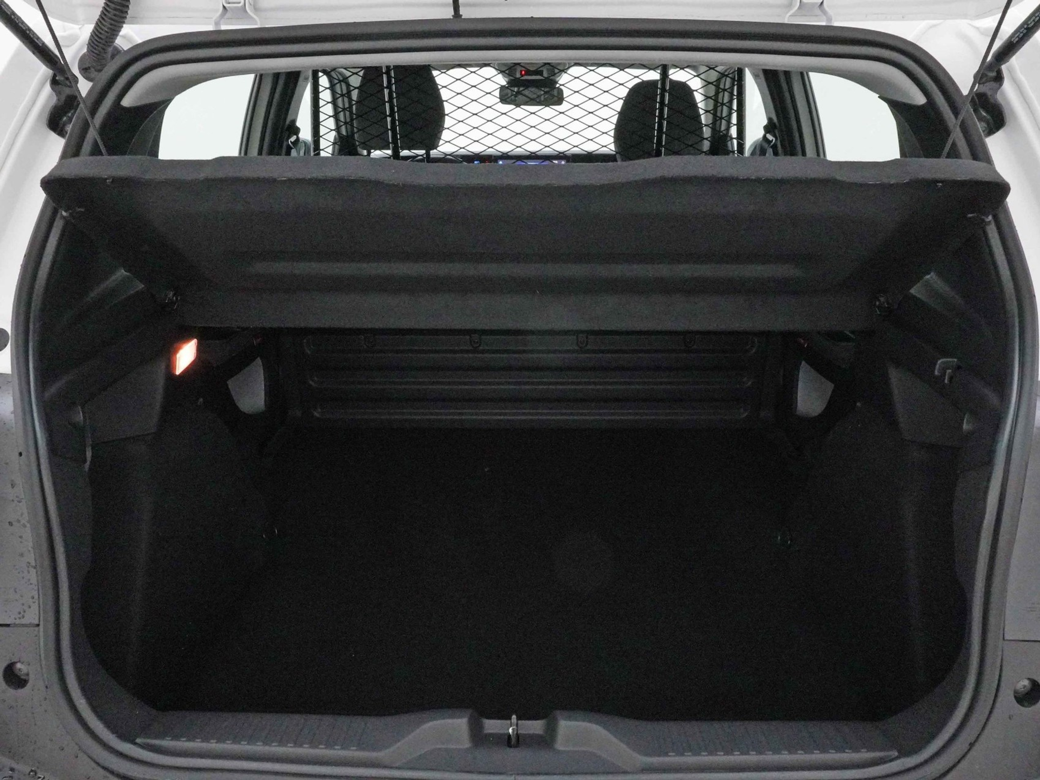 listing desktop thumbnail image 15