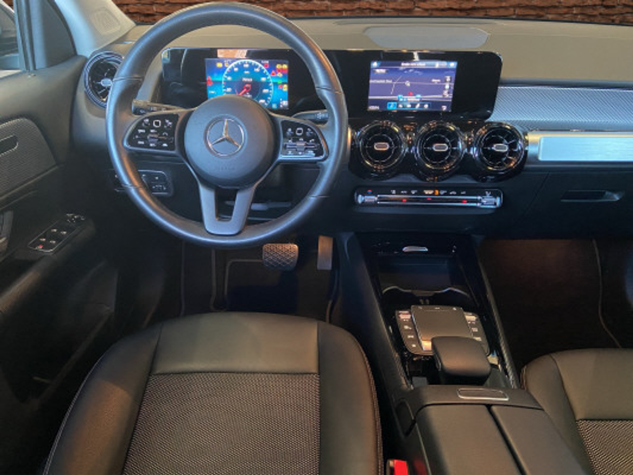 listing desktop thumbnail image 8