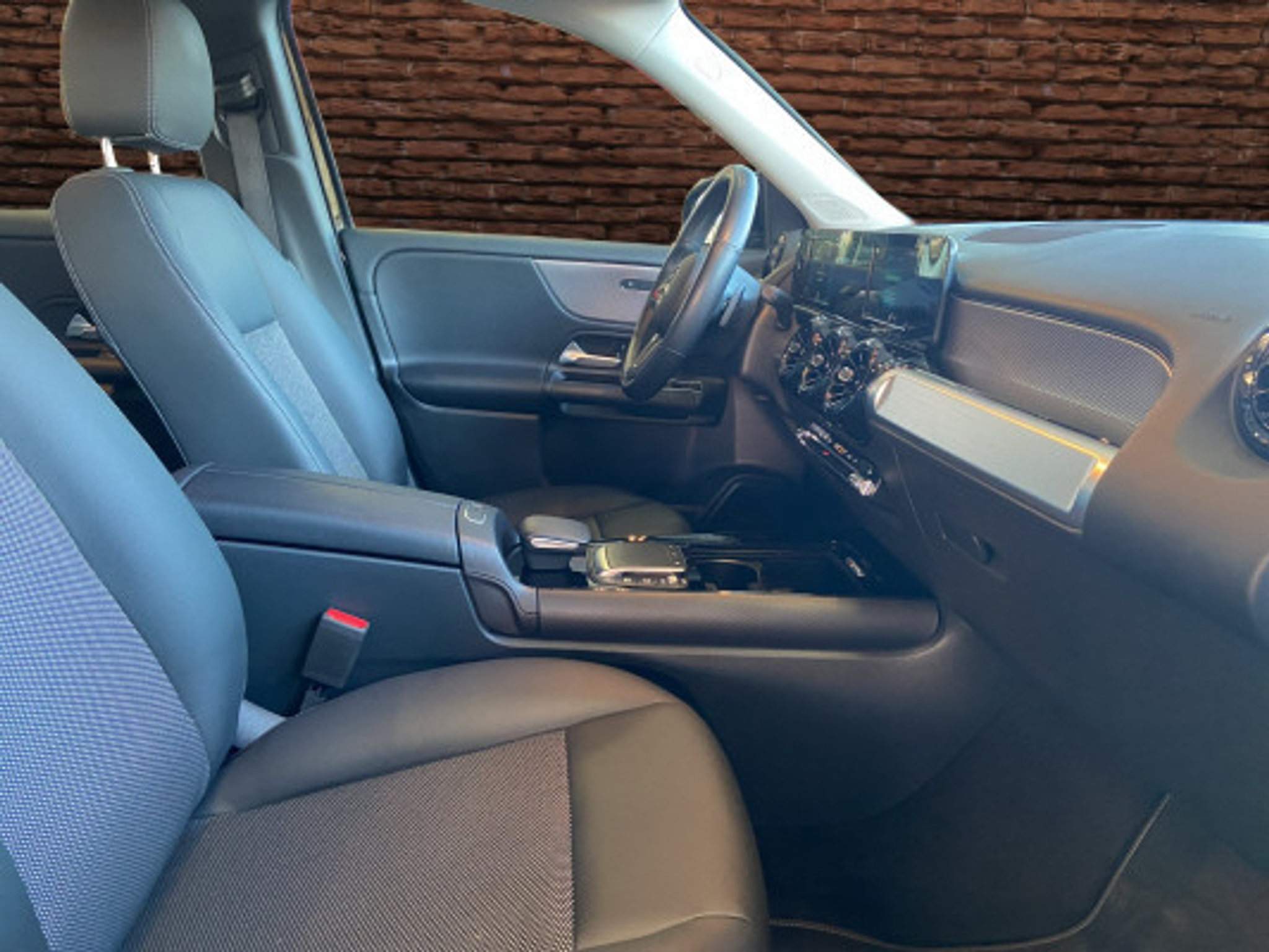 listing desktop thumbnail image 10