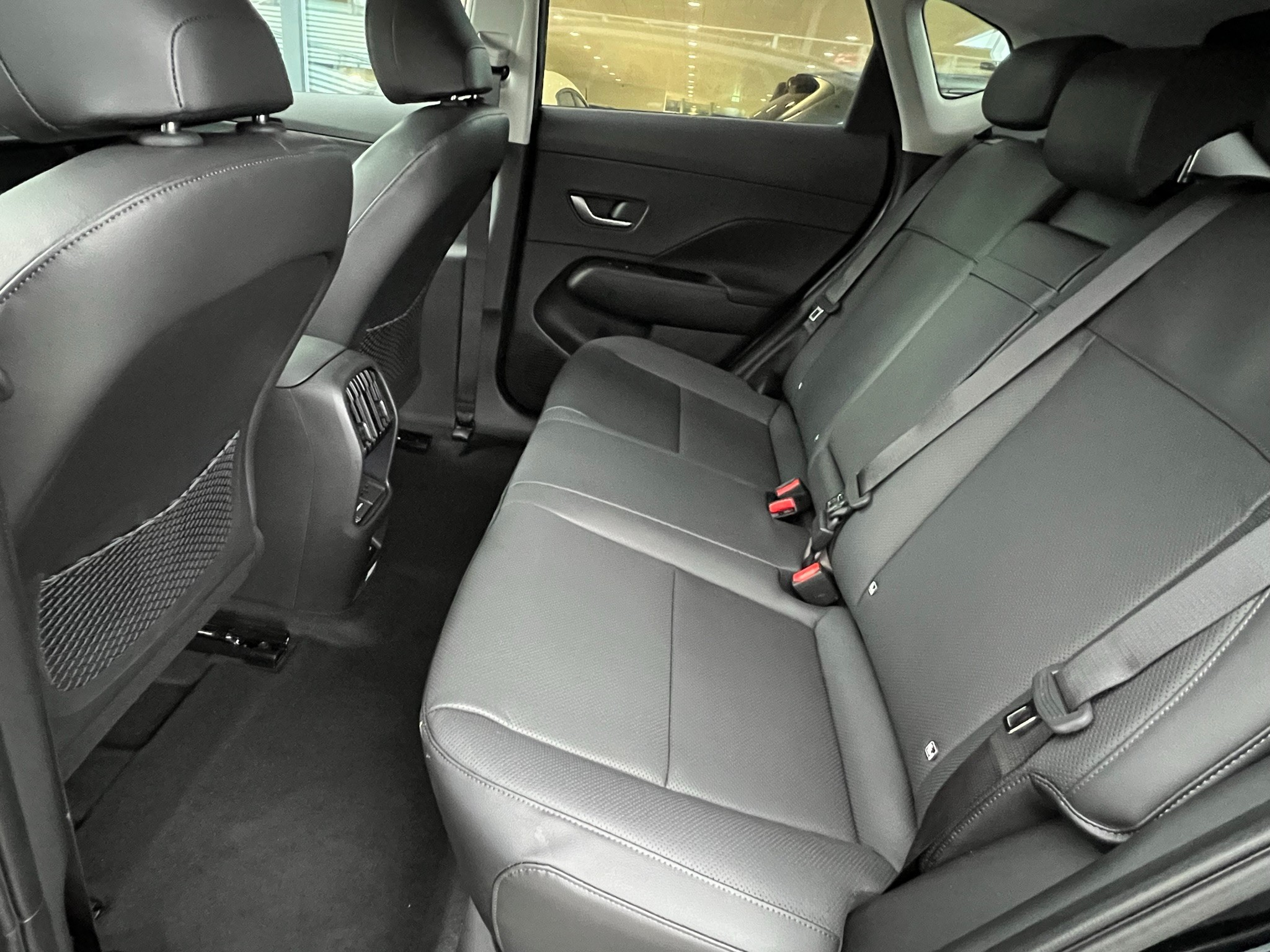 listing desktop thumbnail image 10