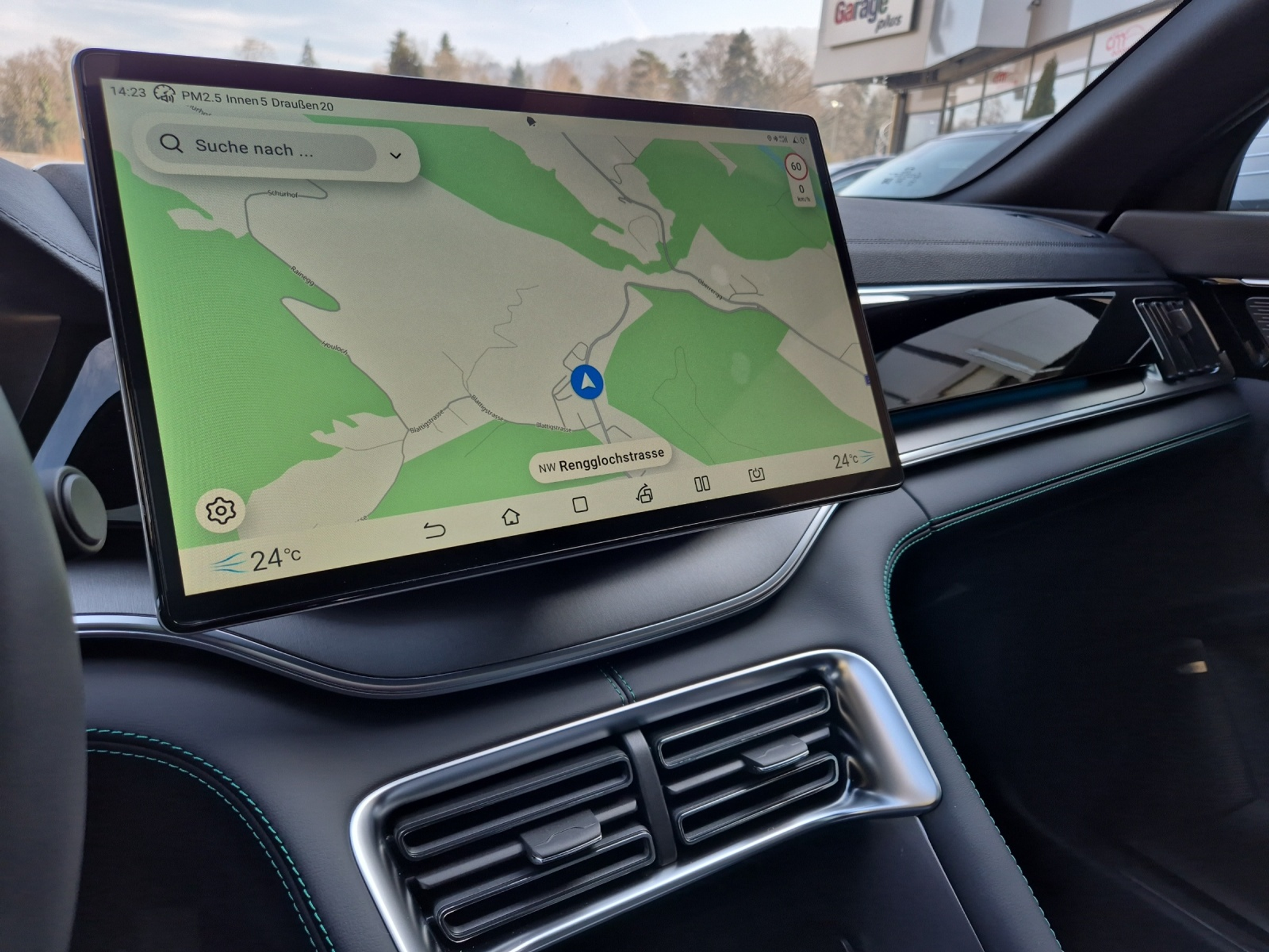 listing desktop thumbnail image 25